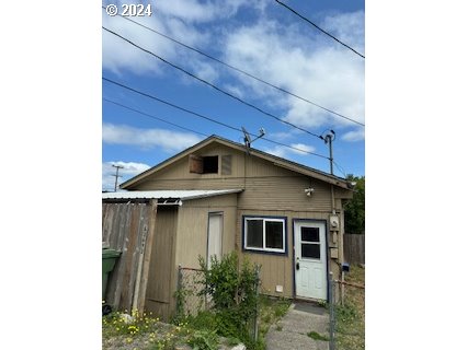 Photo of 63693 WOODSTOCK RD Coos Bay OR 97420