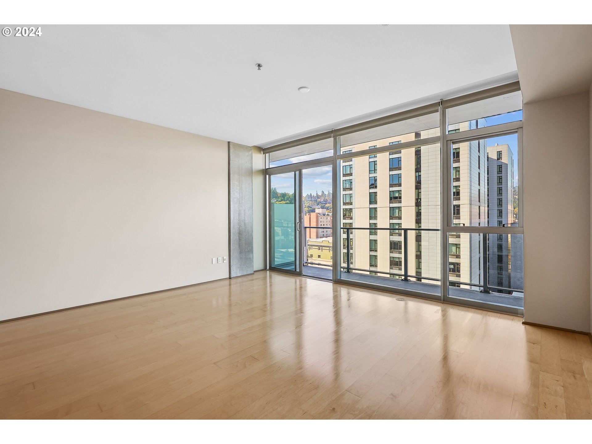 Photo #6: 24137319 Listing 