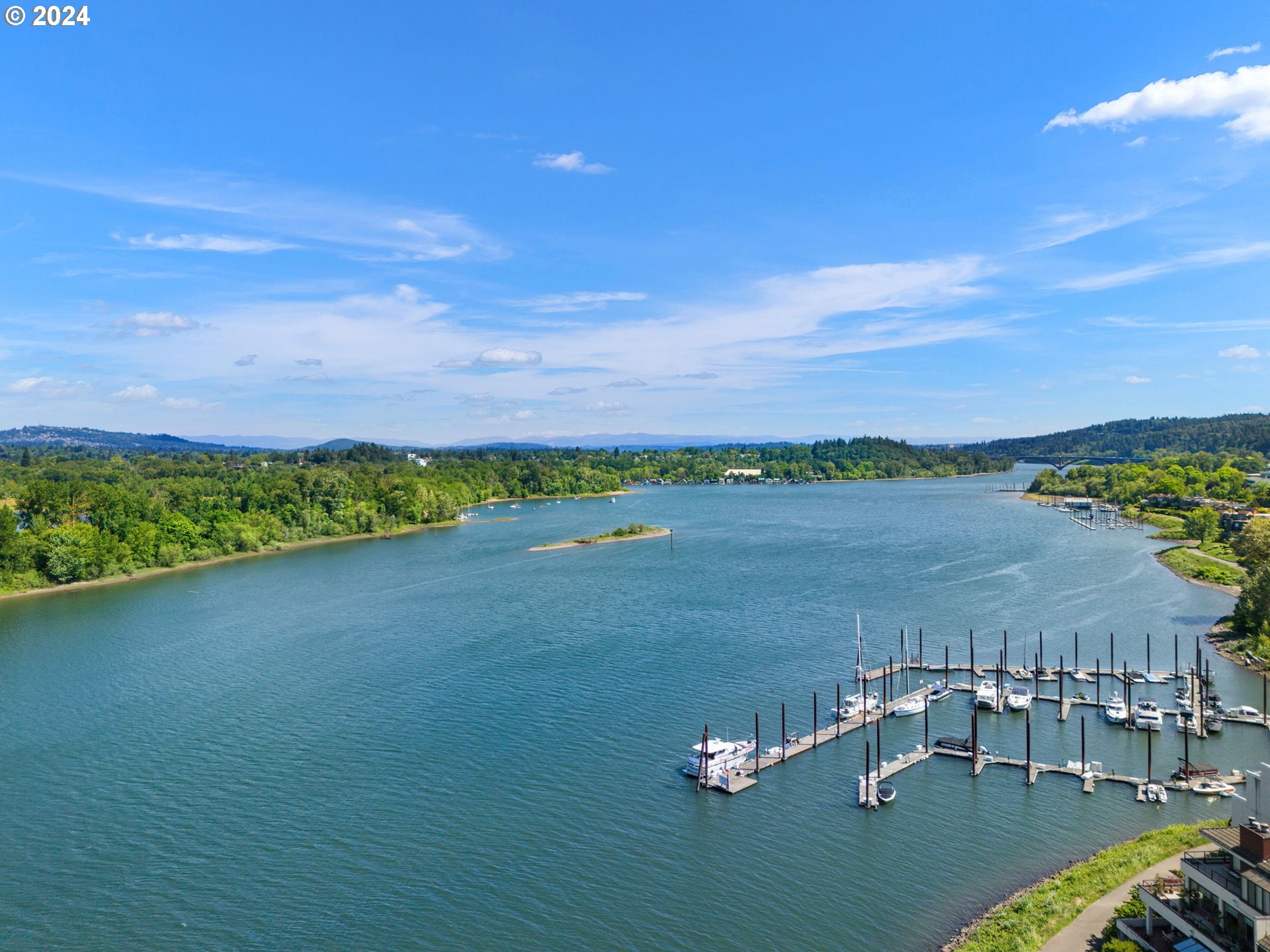 Photo #6: 24137950 Listing 