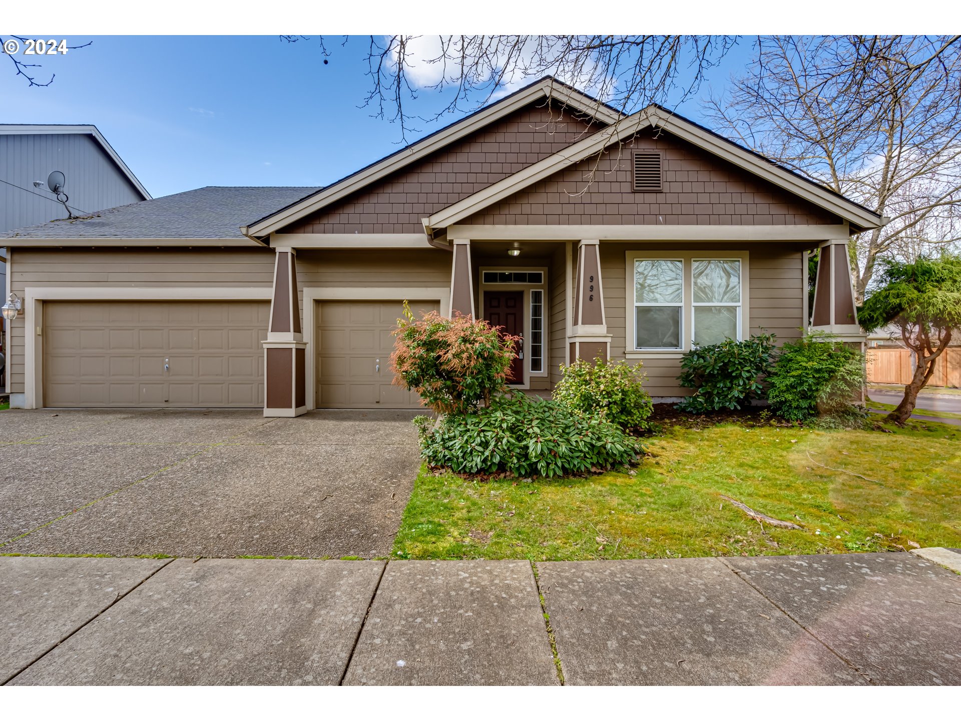 996 HOLLOW WAY, Eugene, OR 97402
