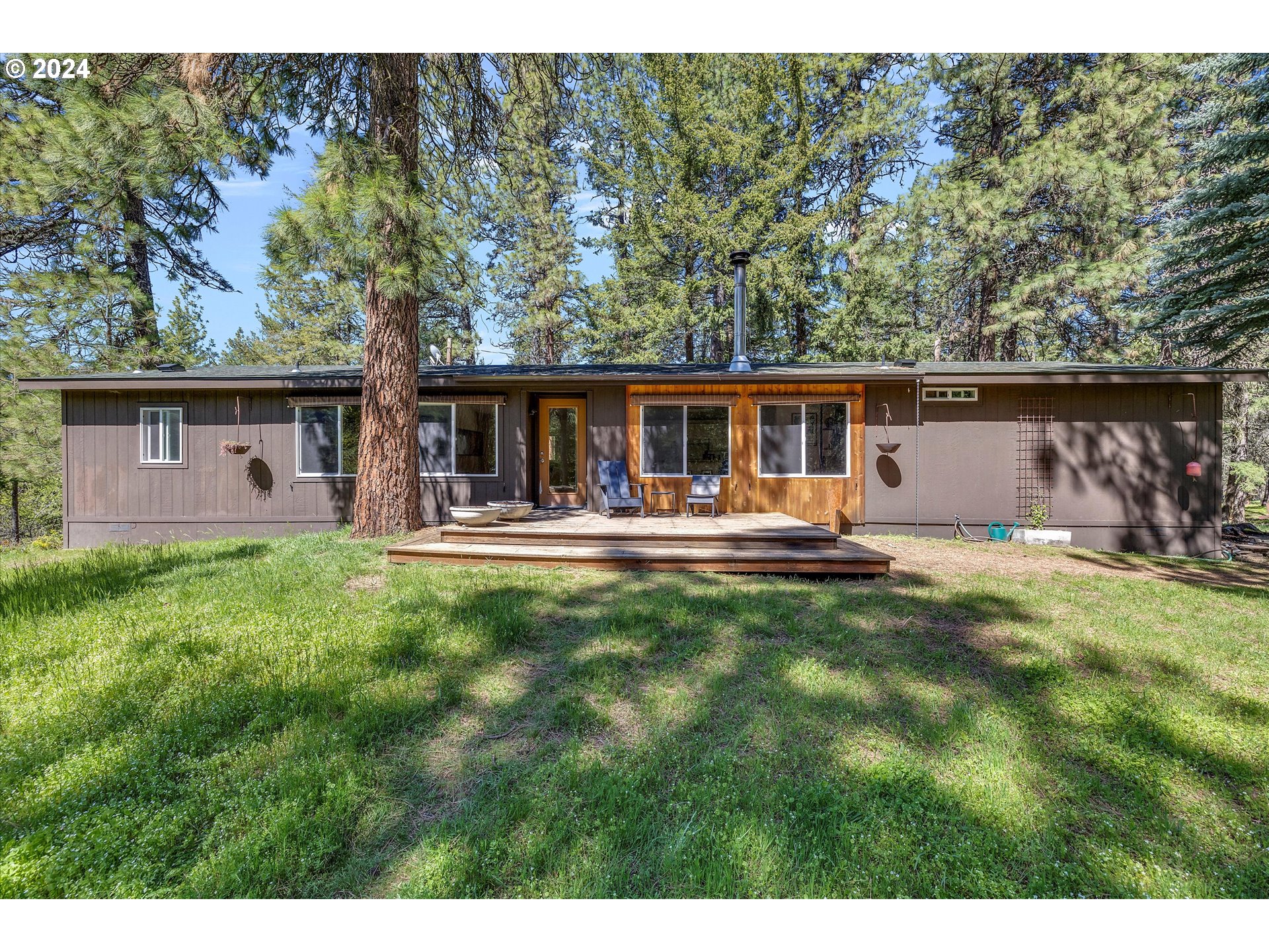 Photo of 2040 State RD Mosier OR 97040