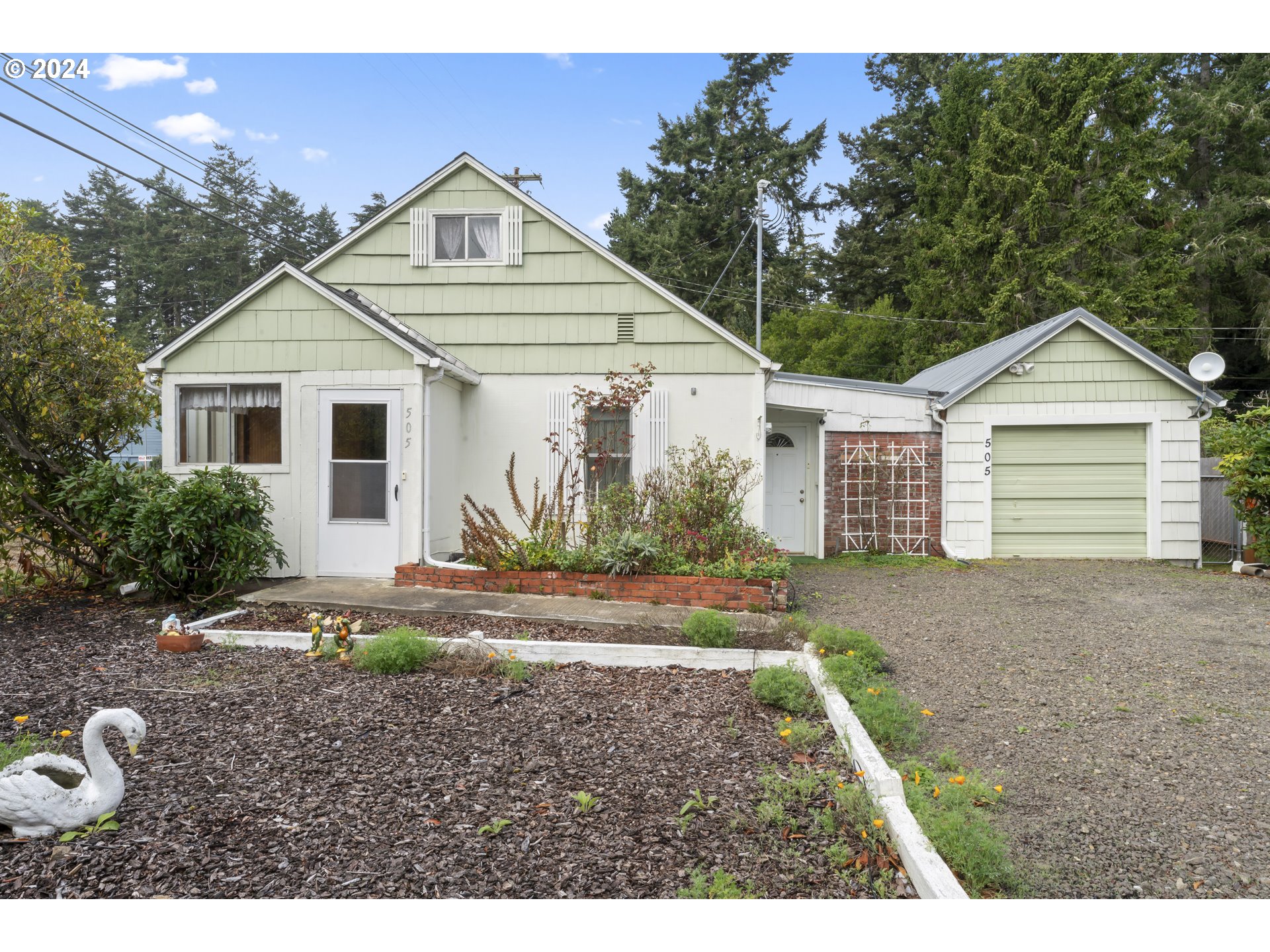 Photo of 505 HEMLOCK ST Florence OR 97439