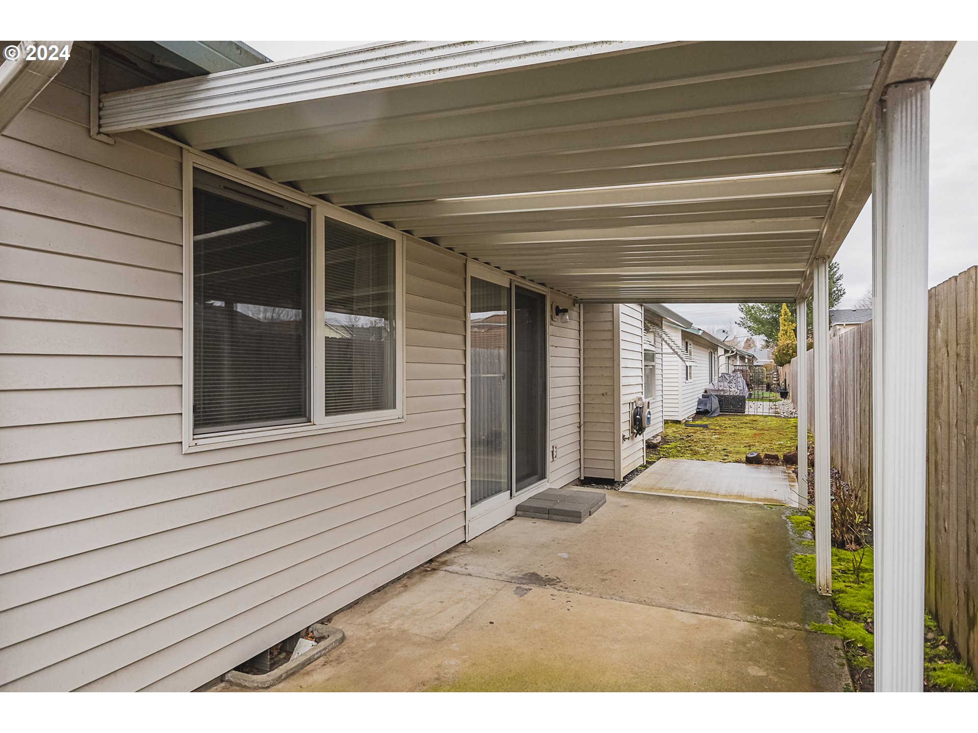 Photo #2: 24147315 Listing 