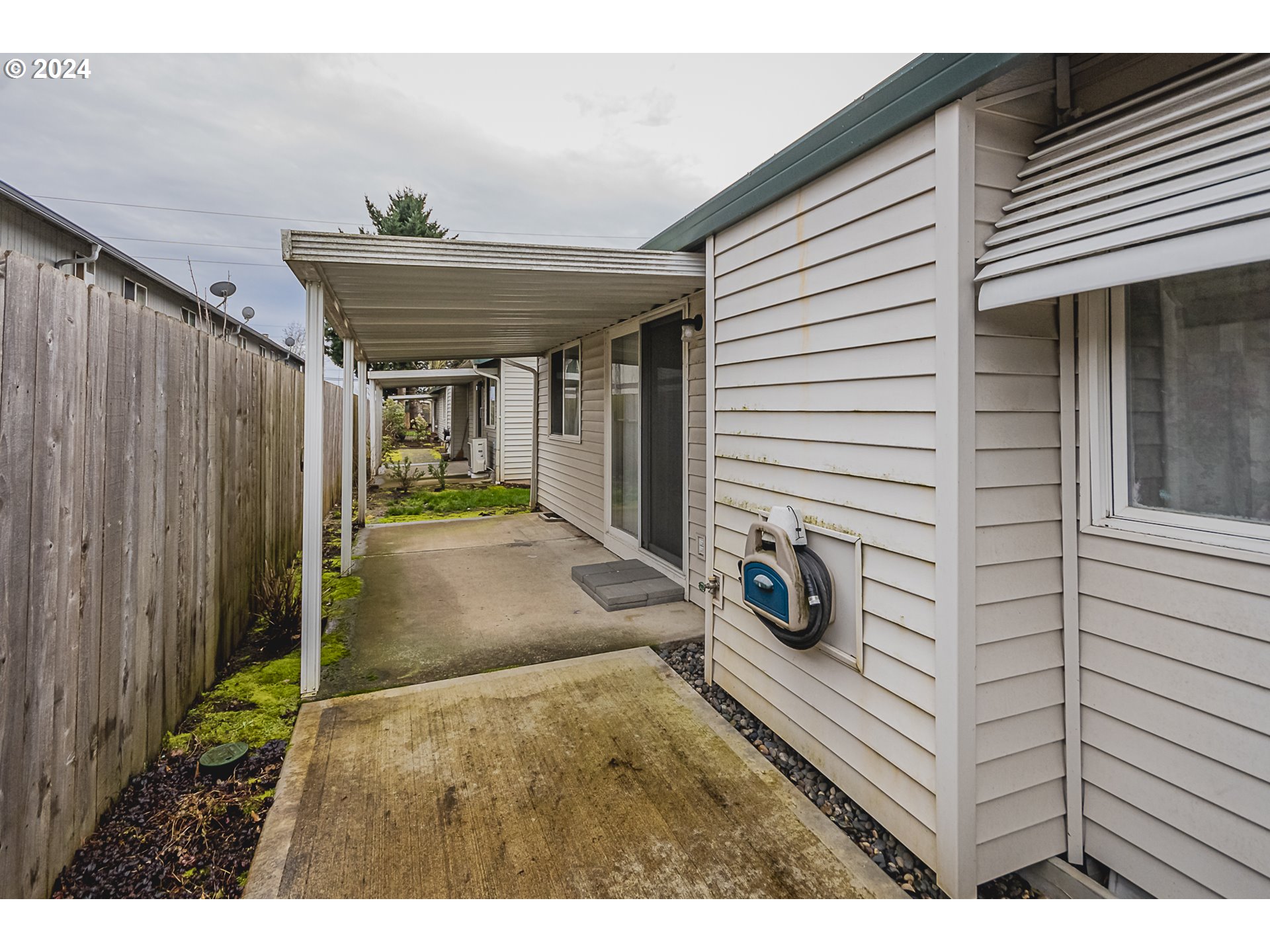 Photo #3: 24147315 Listing 
