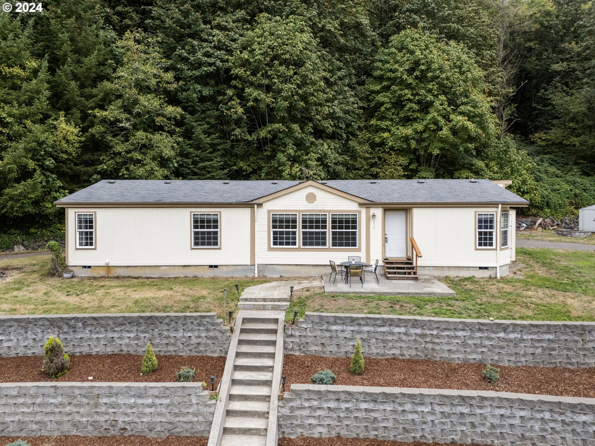 Photo of 212 TAYLOR RD Washougal WA 98671