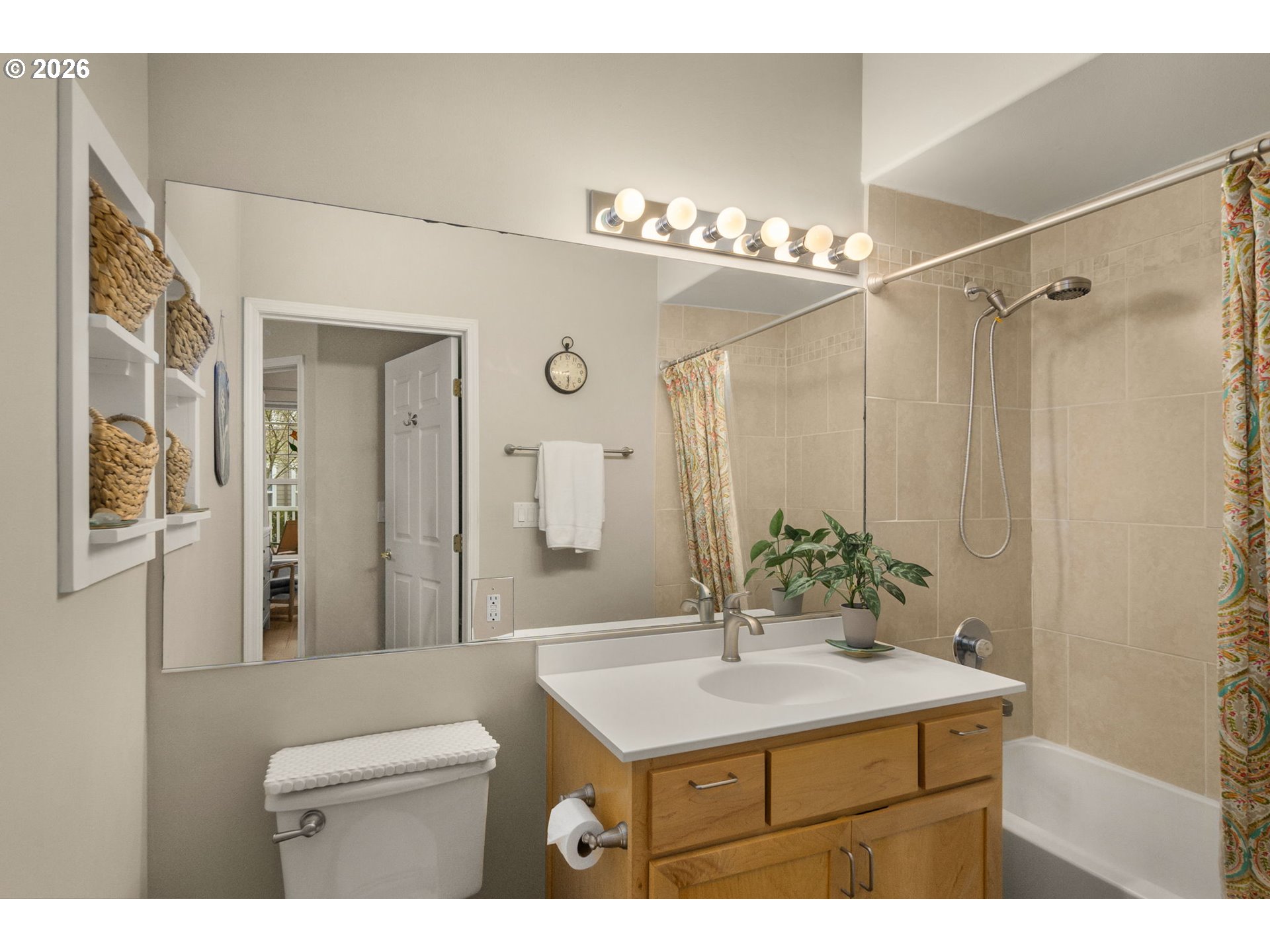 Photo #12: 241494212 Listing: Photo #12