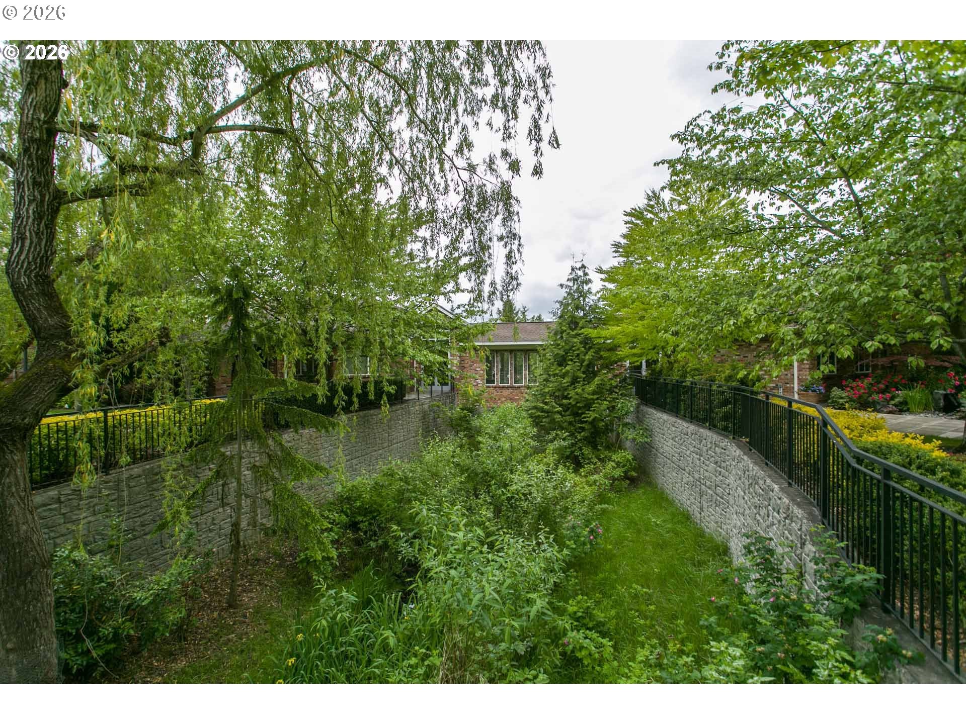 Photo #34: 241494212 Listing: Photo #34