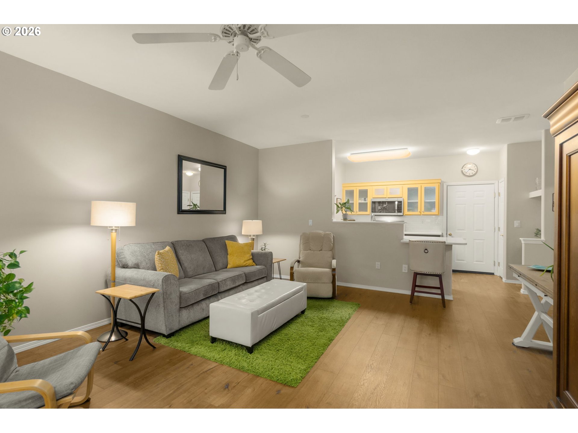 Photo #1: 241494212 Listing: Photo #1