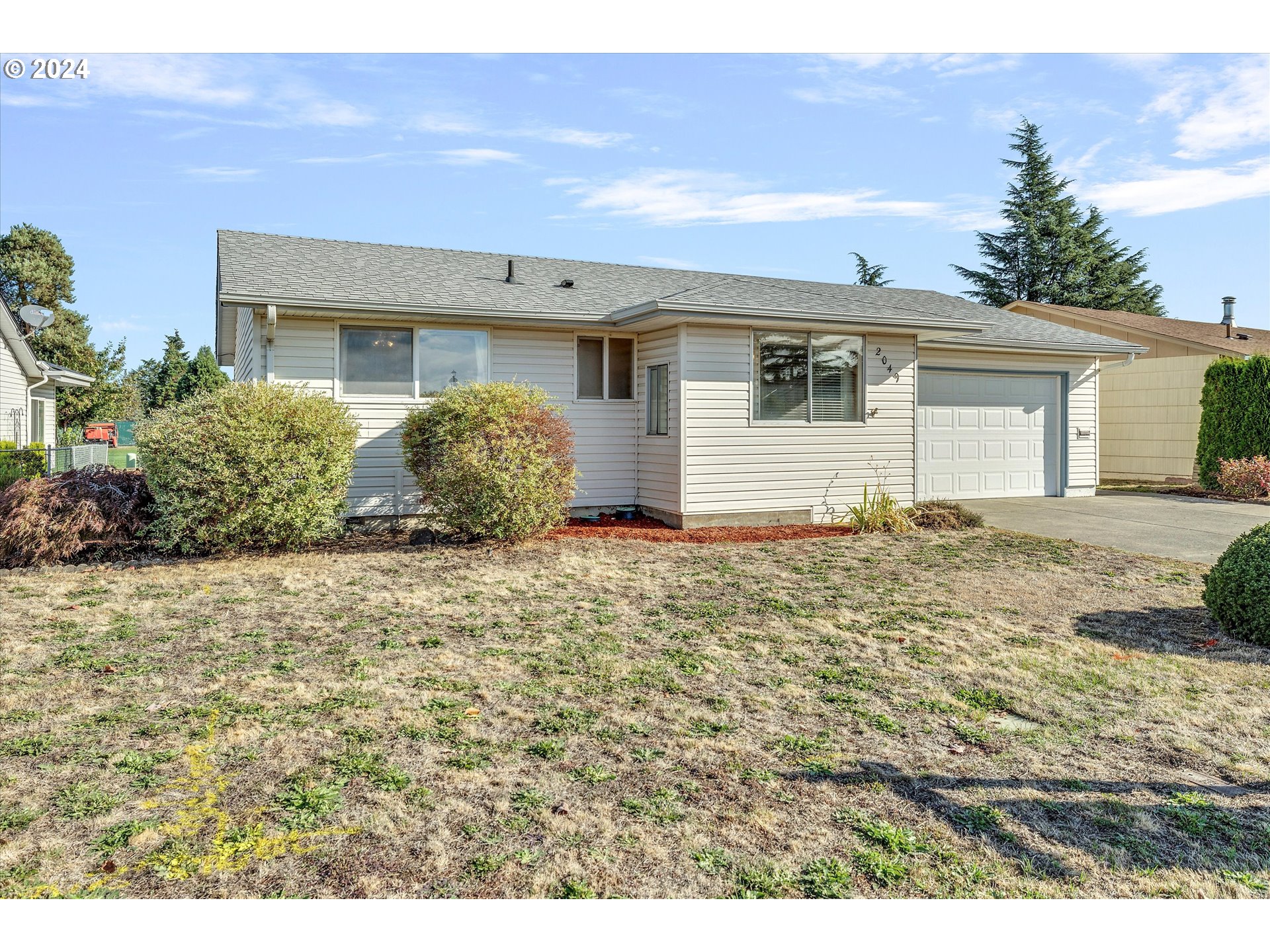 Photo of 2049 HAYES ST Woodburn OR 97071