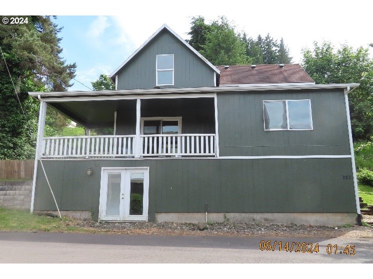 Photo of 253 3rd ST Clatskanie OR 97016