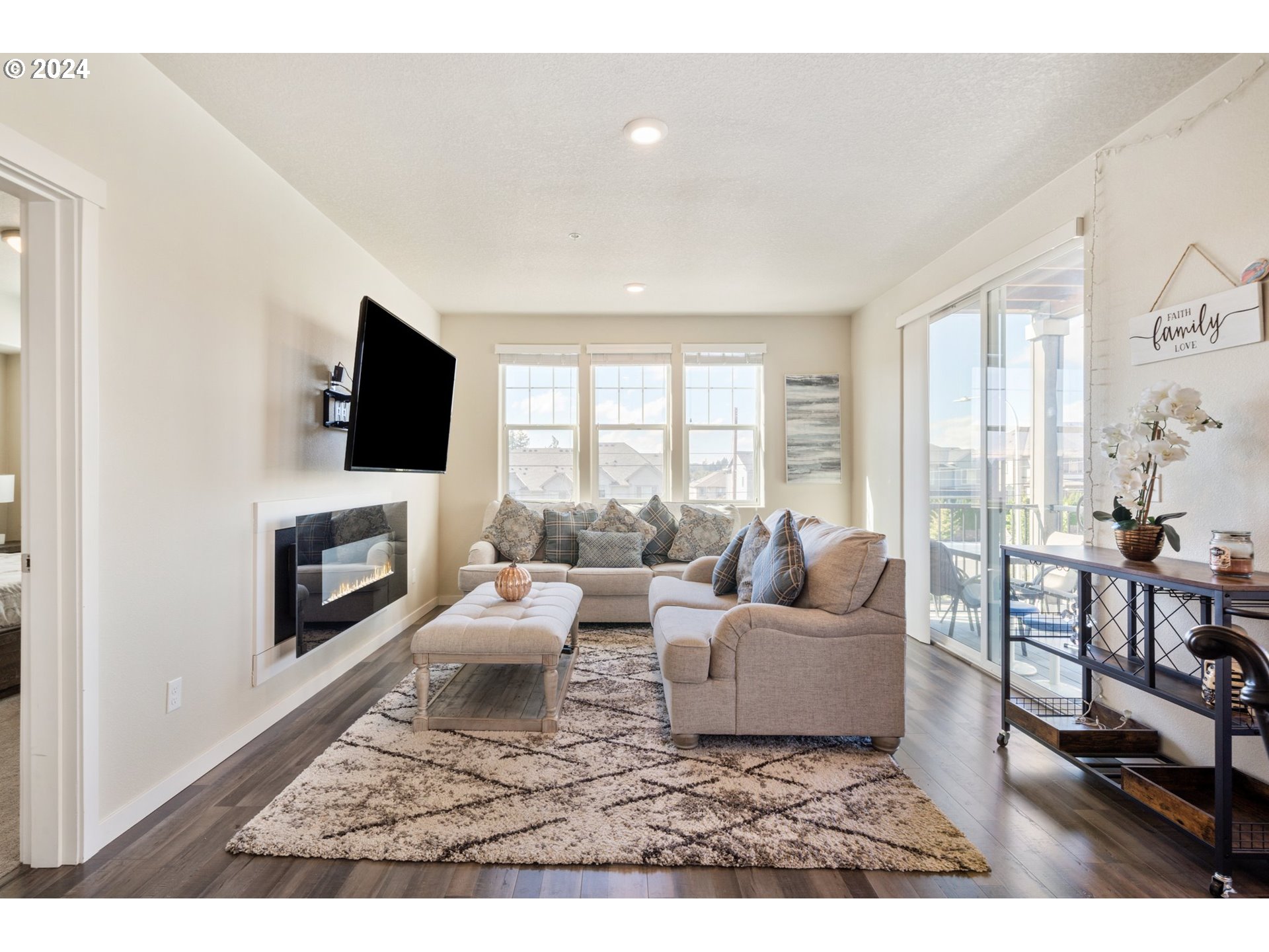 Photo #6: 24164694 Listing 