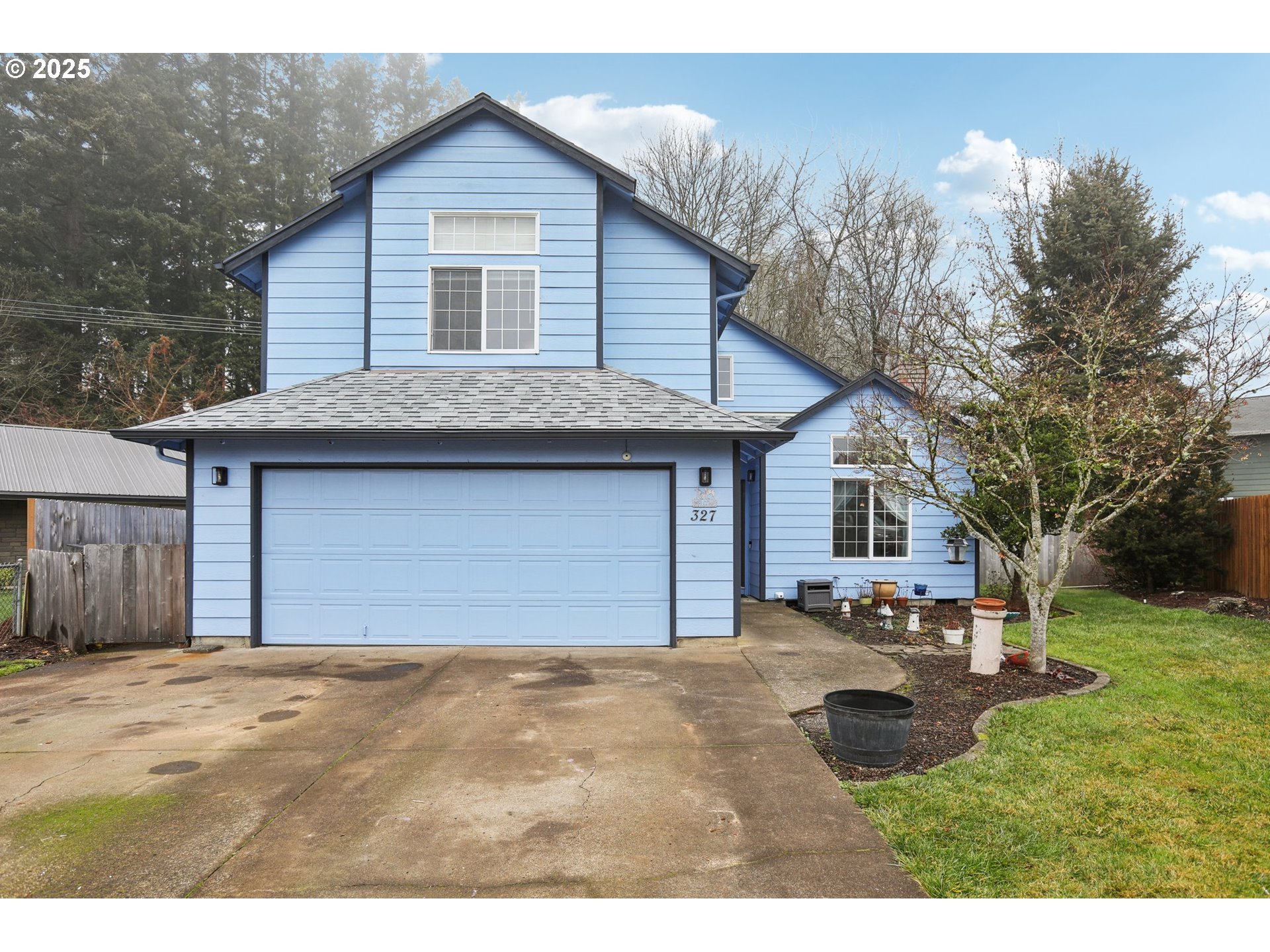 Photo of 327 28TH PL McMinnville OR 97128