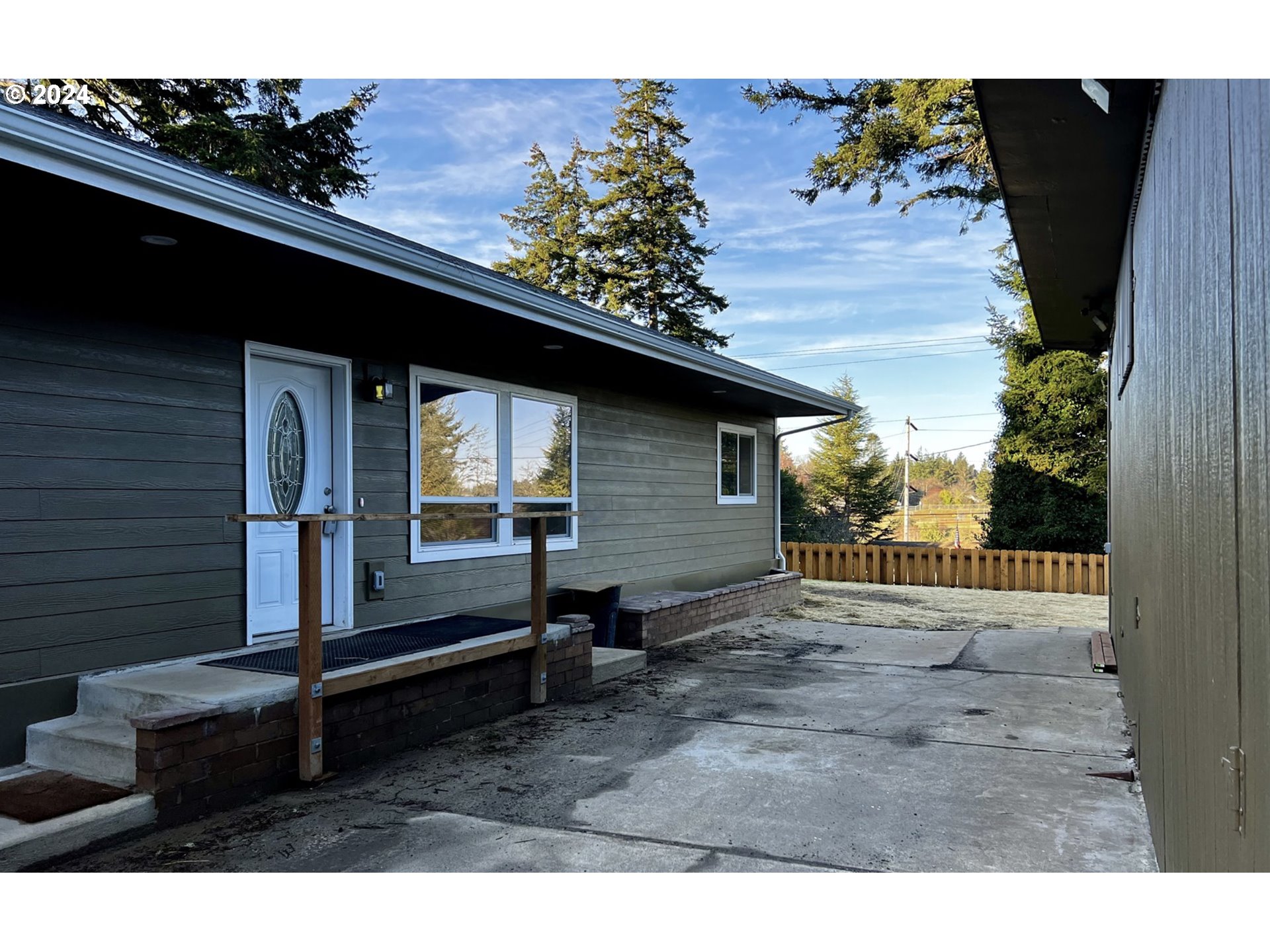 Photo of 2579 Pony Creek RD North Bend OR 97459