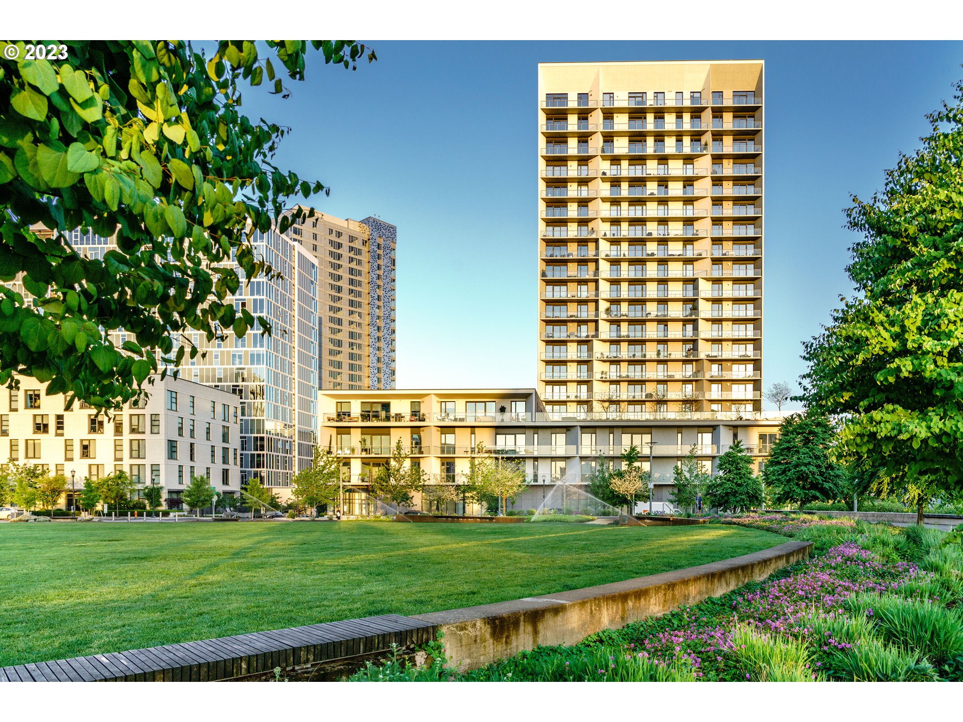 1735 Pine St, Silverton, OR, 97381