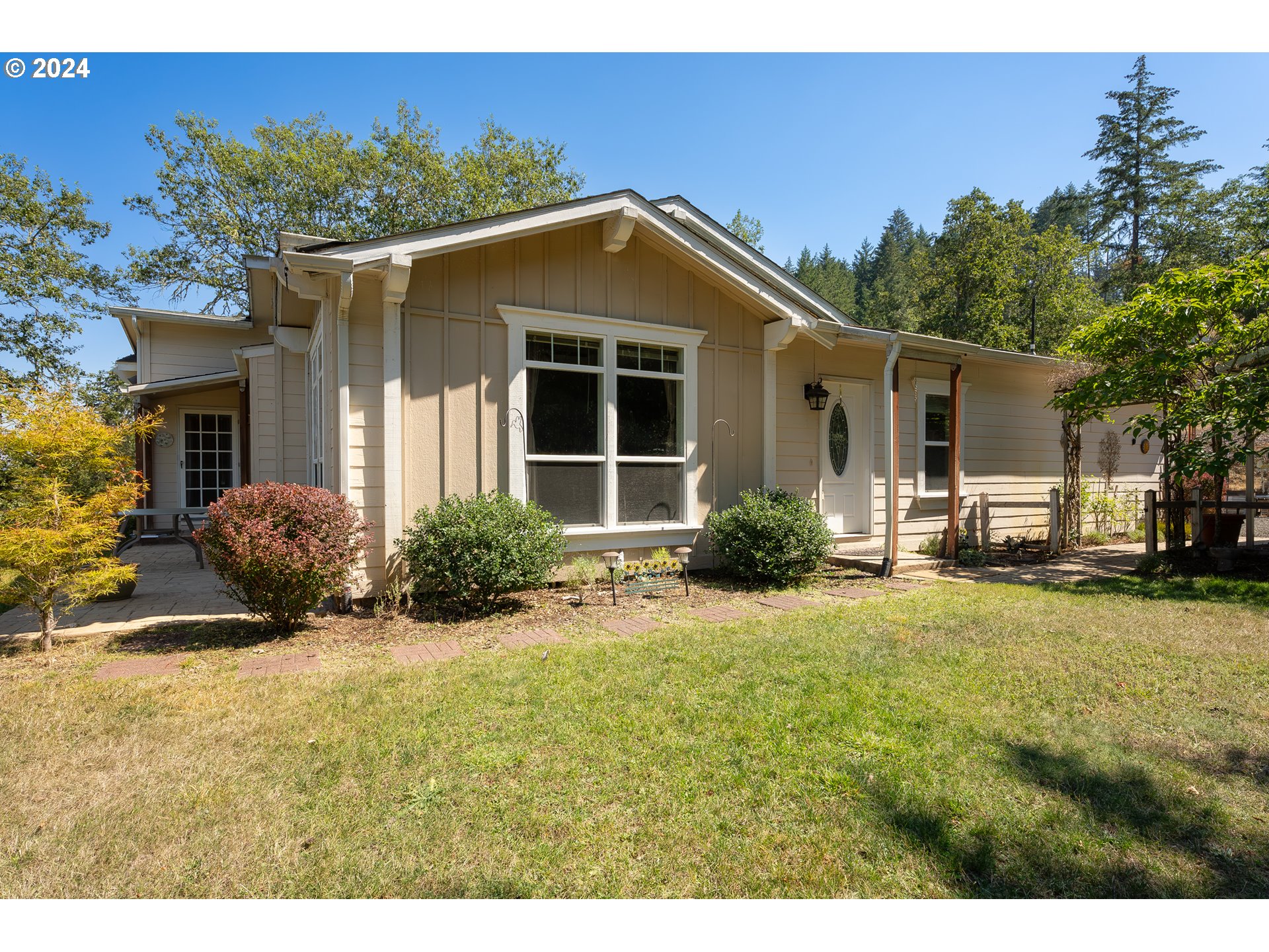 Photo of 1464 SOUTHSIDE RD Sutherlin OR 97479