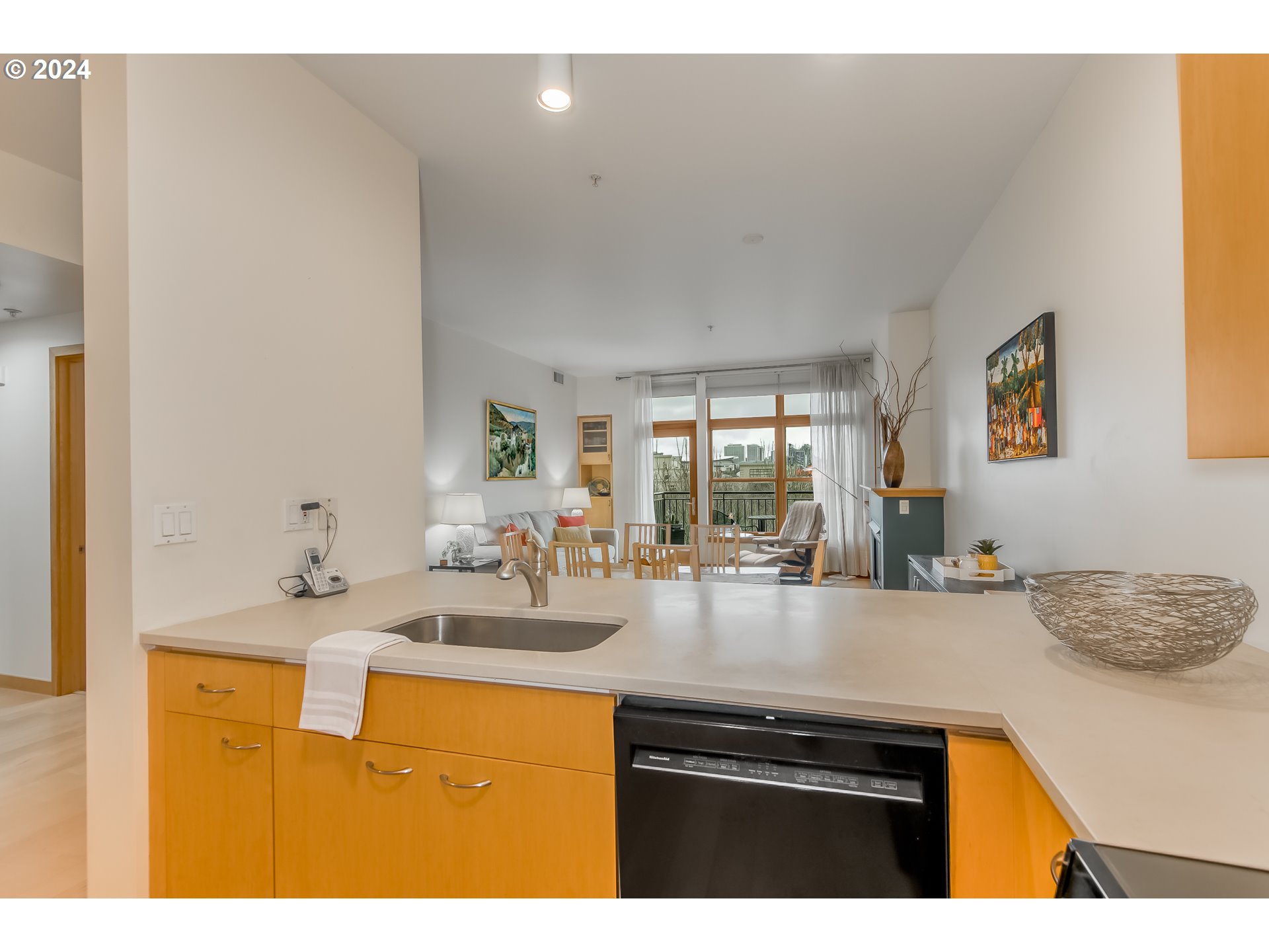 Photo #6: 24175025 Listing 
