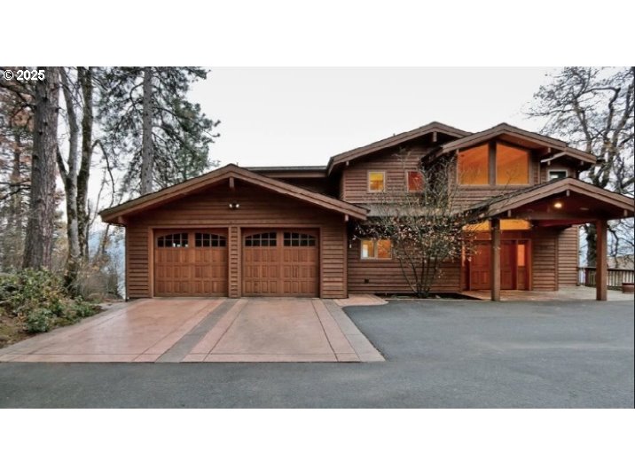 Photo of 533 JEWETT BLVD White Salmon WA 98672