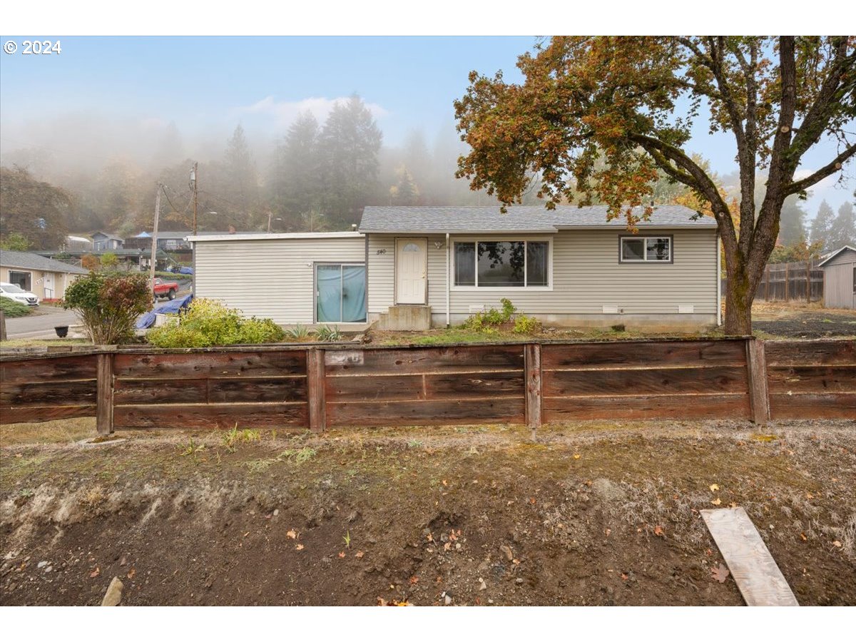 Photo of 540 RAMP ST Roseburg OR 97470