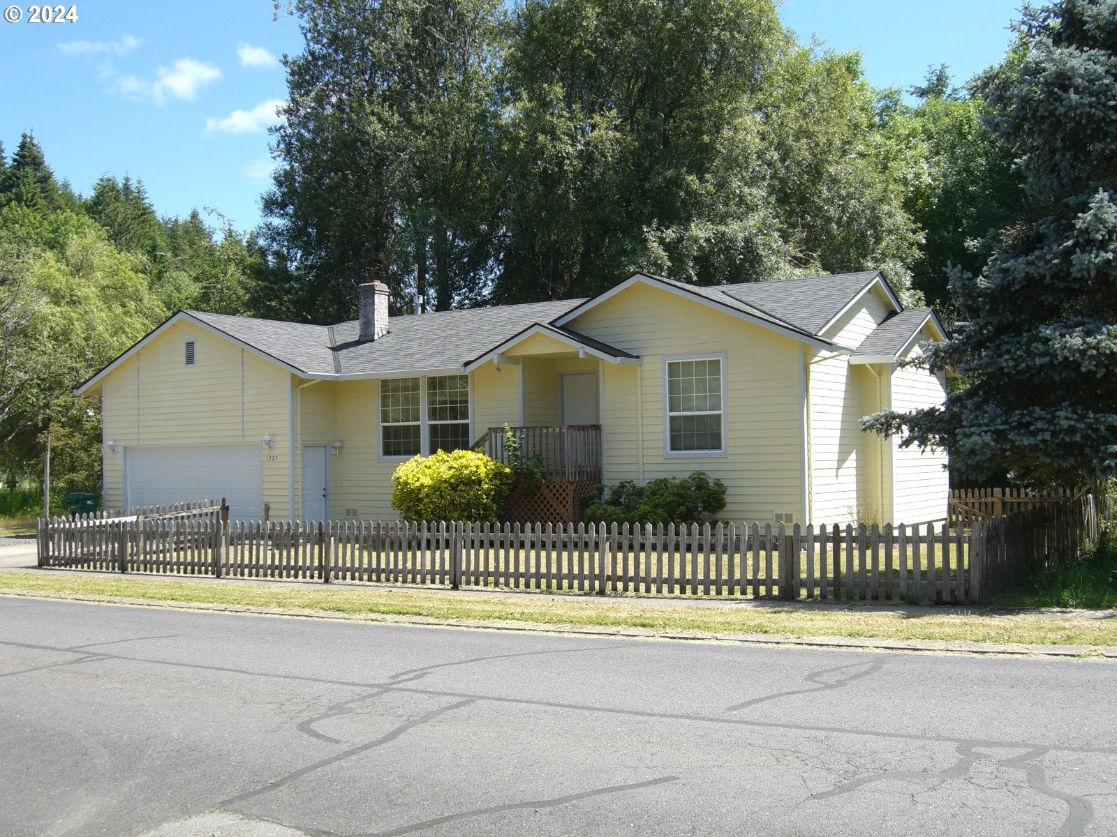 Photo of 1223 HEATHER LN Vernonia OR 97064