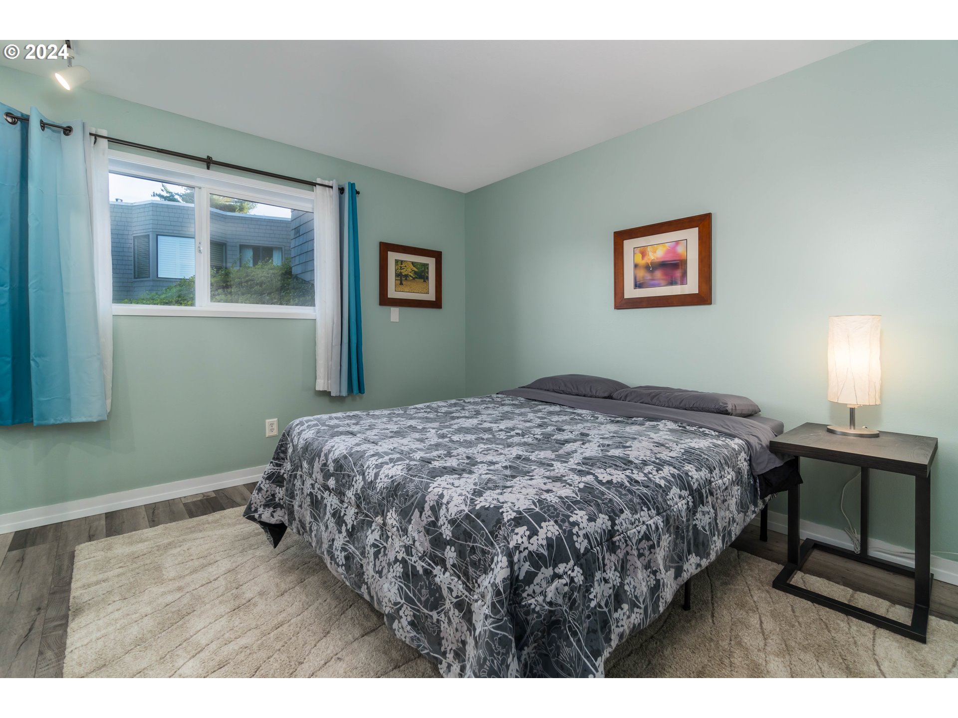 Photo #2: 24184976 Listing 