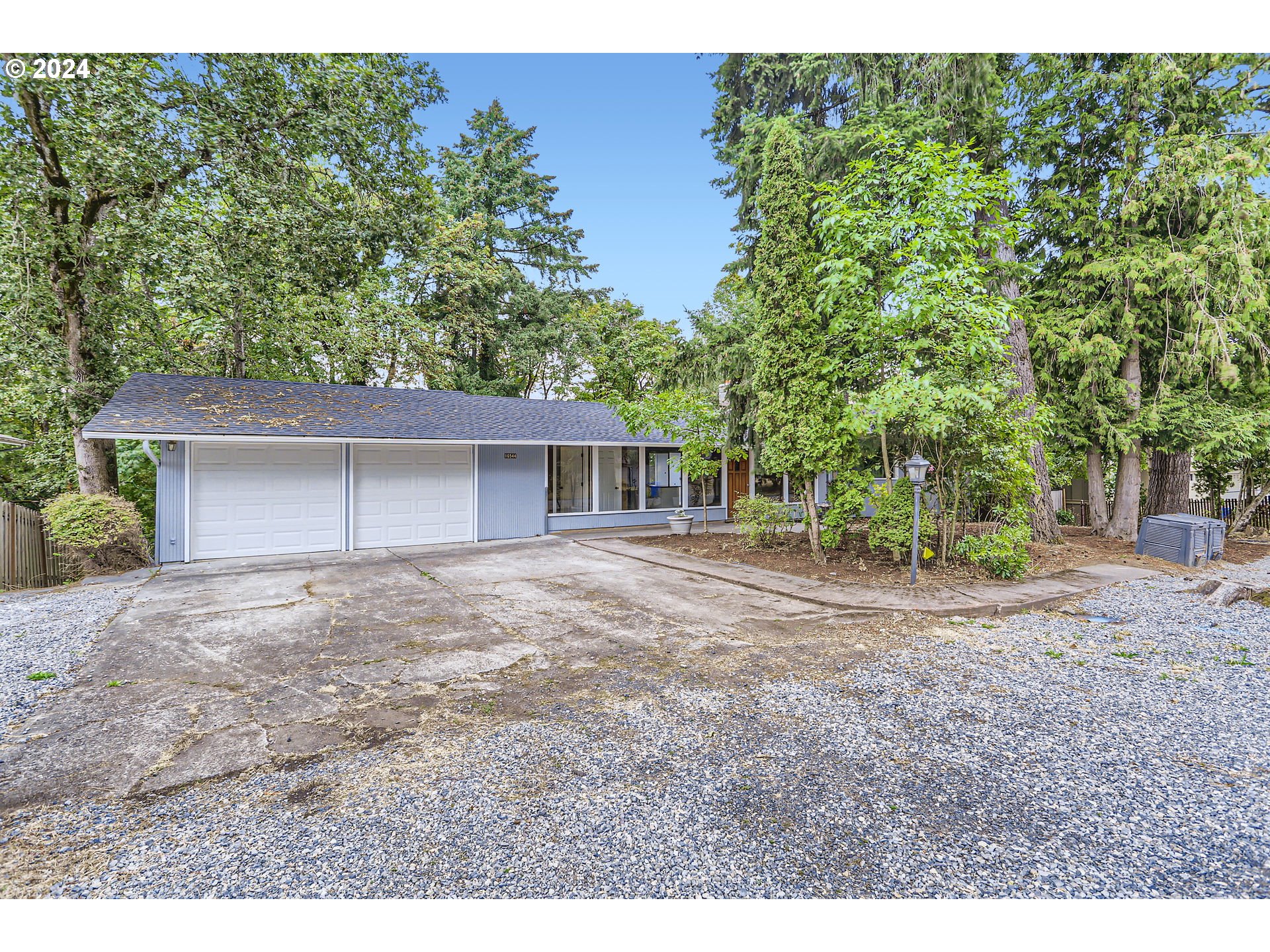 Photo of 16544 DAGMAR RD Milwaukie OR 97267