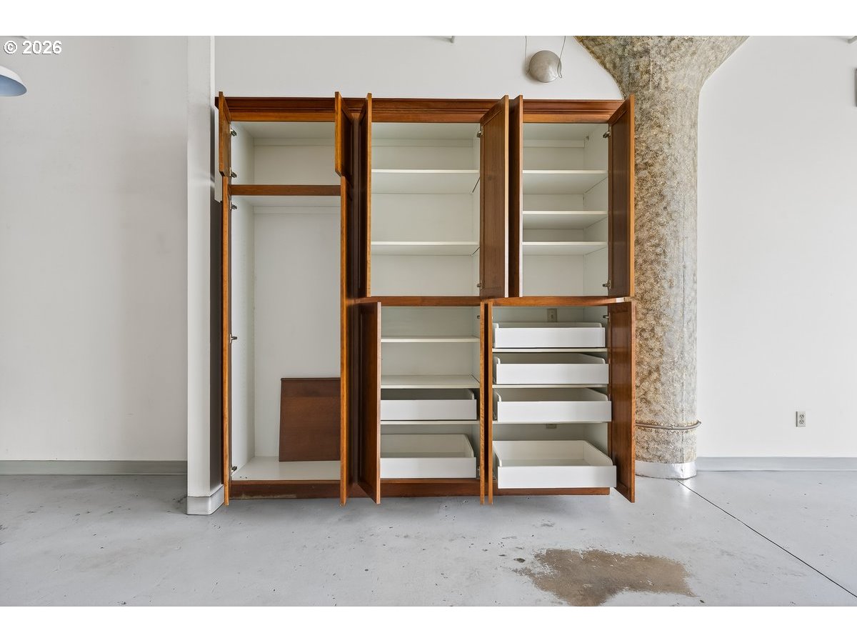 Photo #13: 241876579 Listing: Photo #13