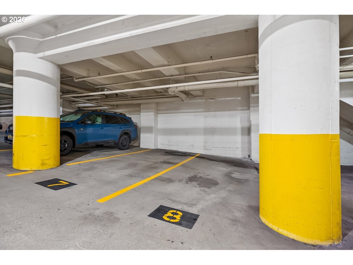 Photo #16: 241876579 Listing: Photo #16