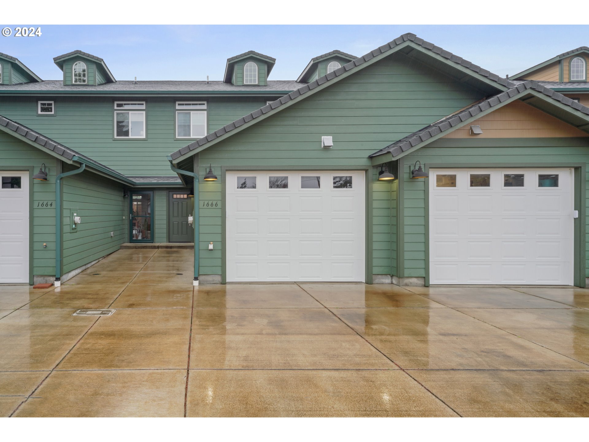 1666 32ND ST, Florence, OR 