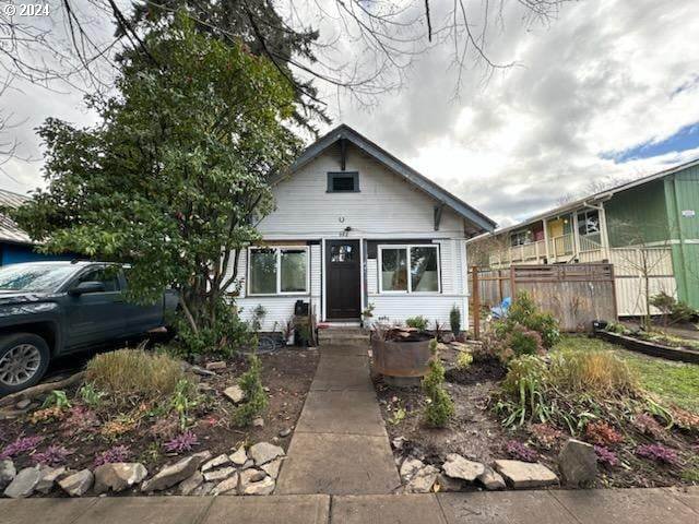 992 W 4TH AVE, Eugene, OR 