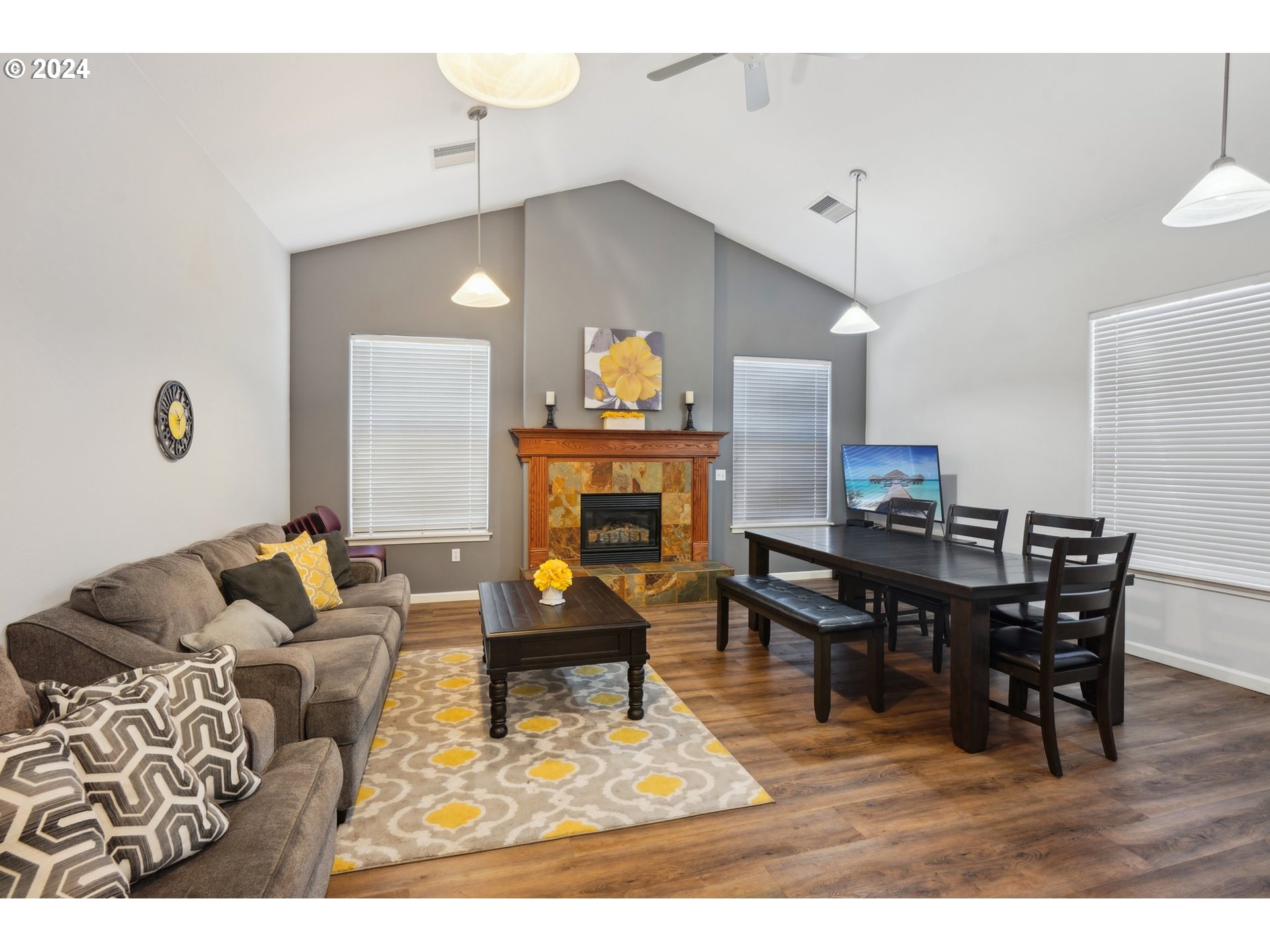 Photo #5: 24191557 Listing 