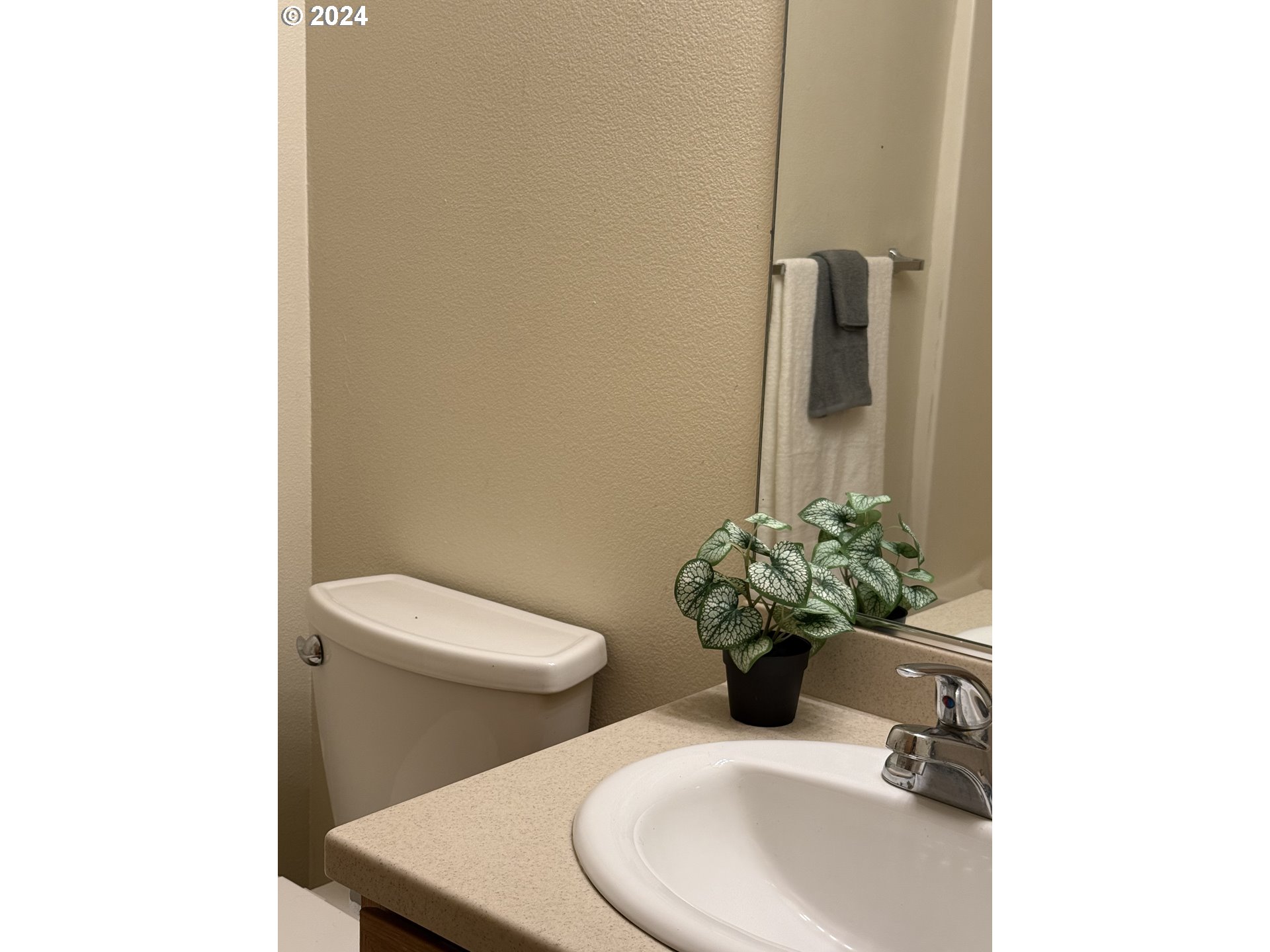 9845 N LOMBARD ST, Portland, OR, 97203