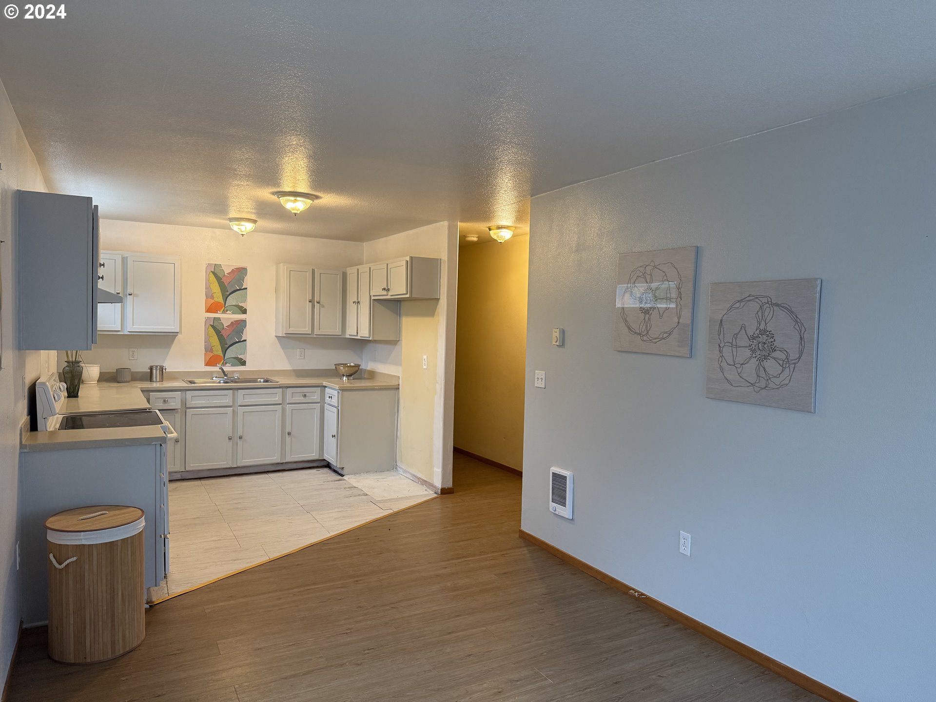 9845 N LOMBARD ST, Portland, OR, 97203