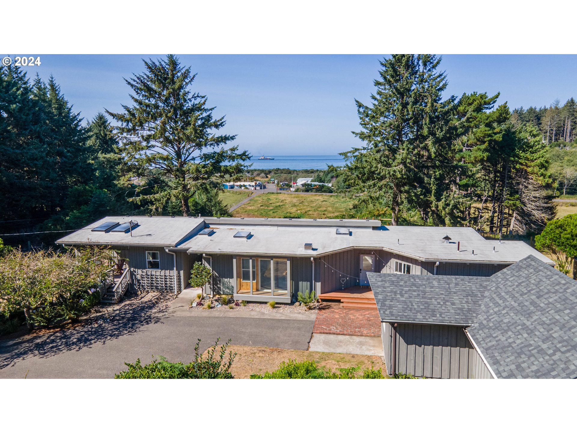 Photo of 90286 CAPE ARAGO HWY Coos Bay OR 97420