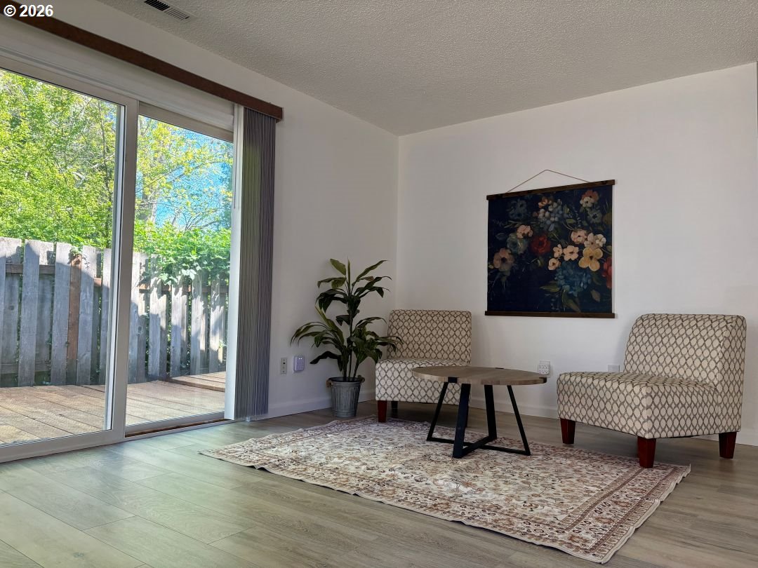 Photo #12: 242041806 Listing: Photo #12