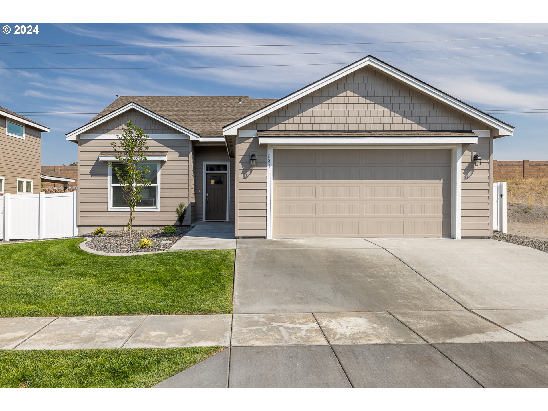 Photo of 881 AUTUMN AVE Hermiston OR 97838