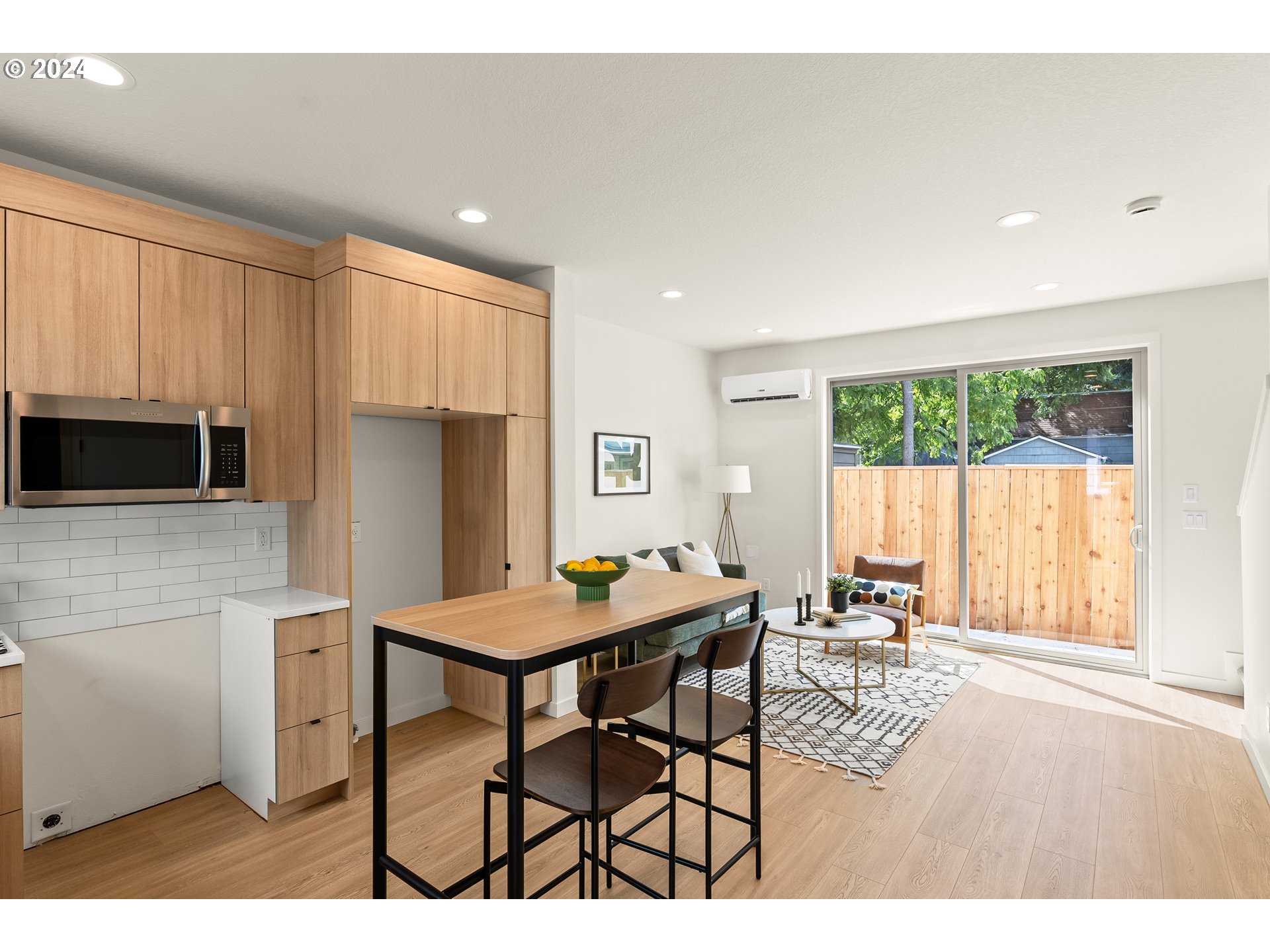 Photo #6: 24208981 Listing 
