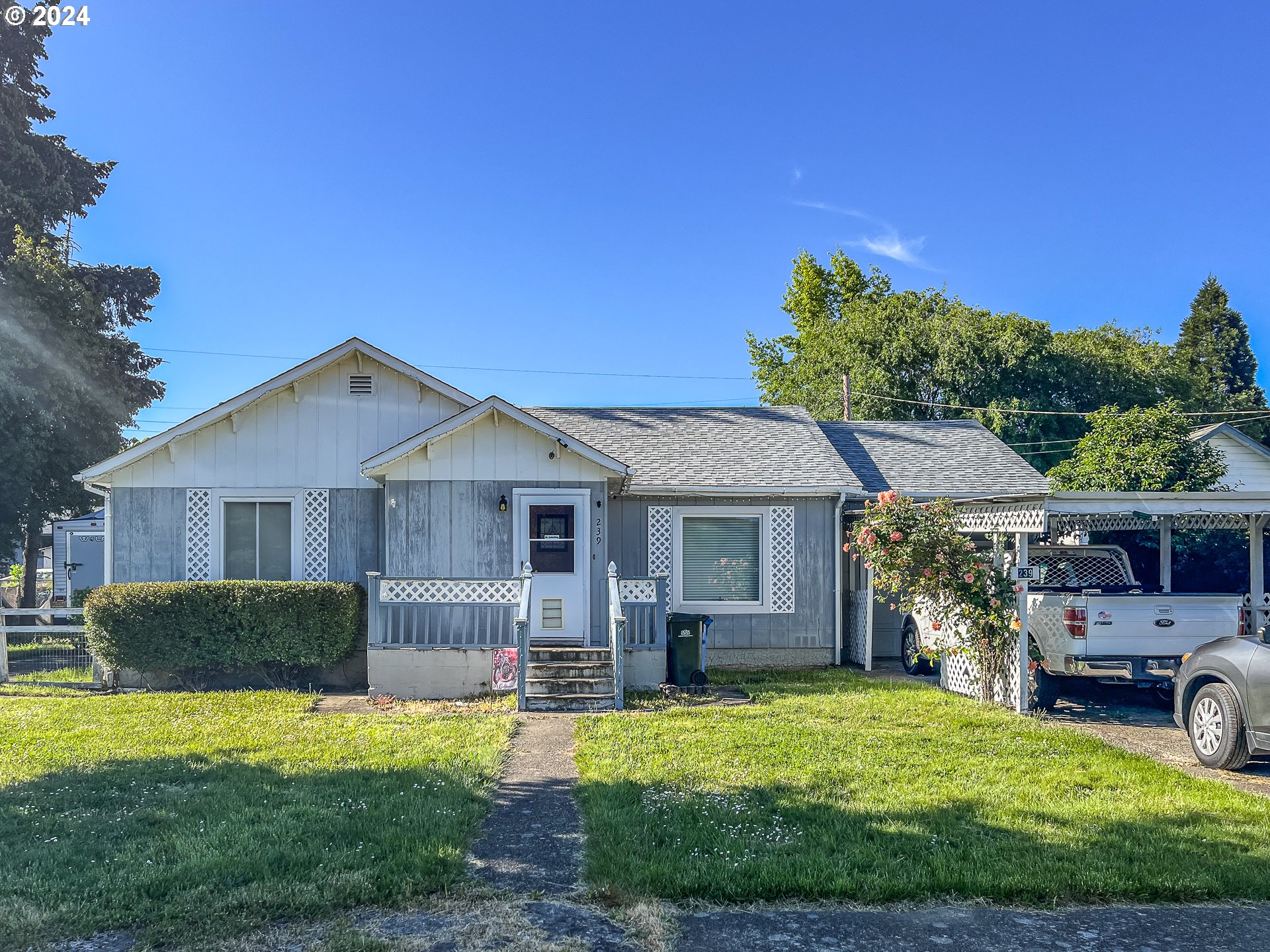 Photo of 239 THIRD AVE Sutherlin OR 97479