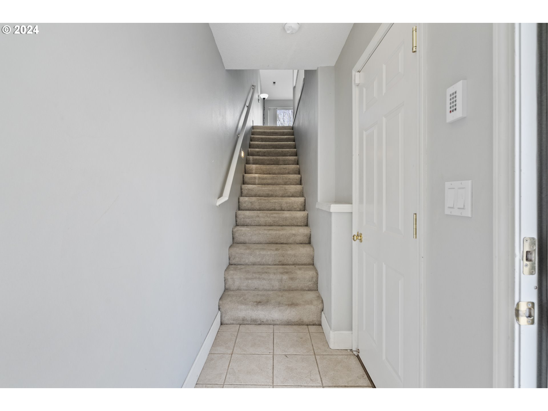 Photo #2: 24210278 Listing 