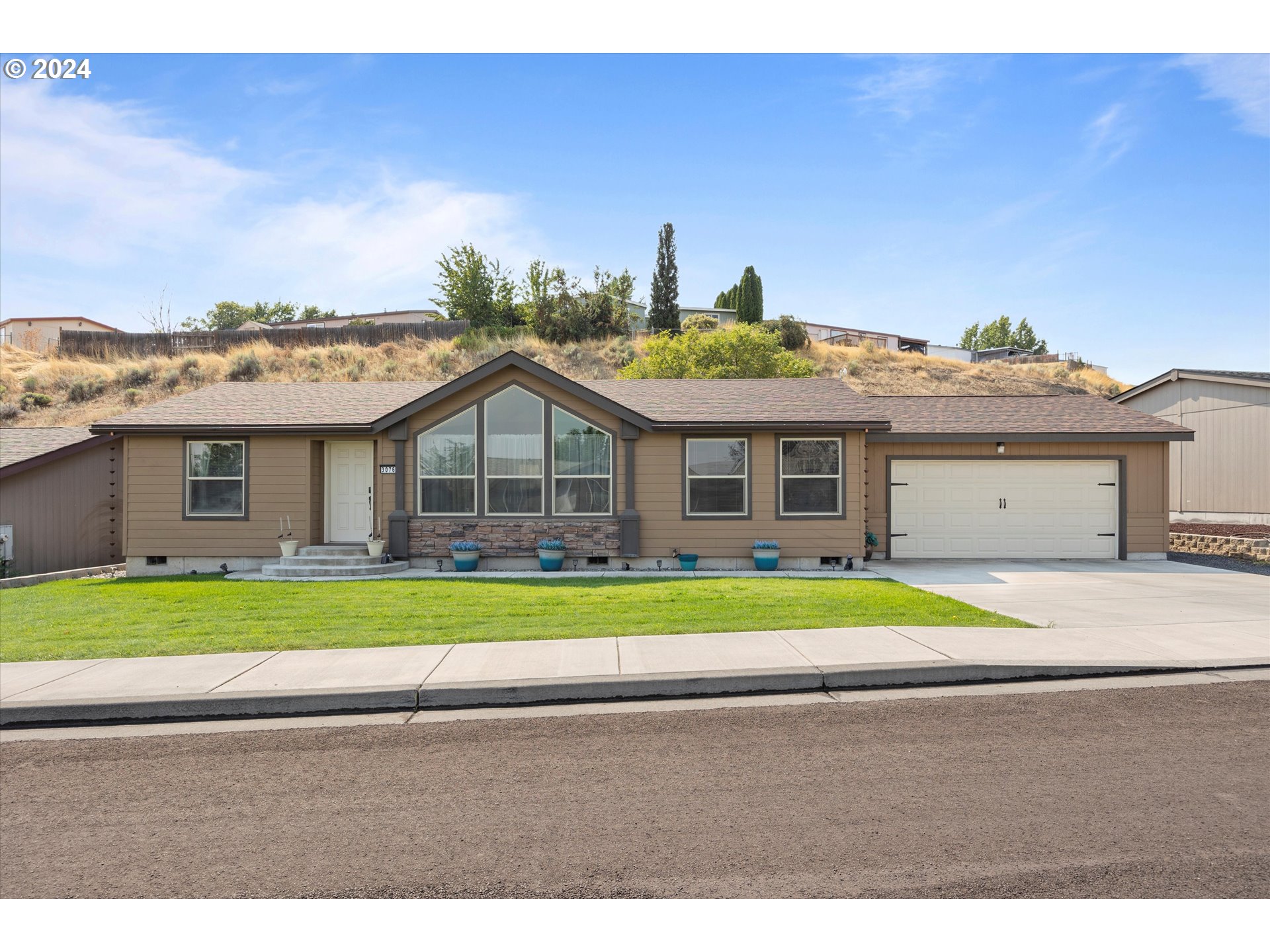 Photo of 3076 RIVER VIEW DR Pendleton OR 97801