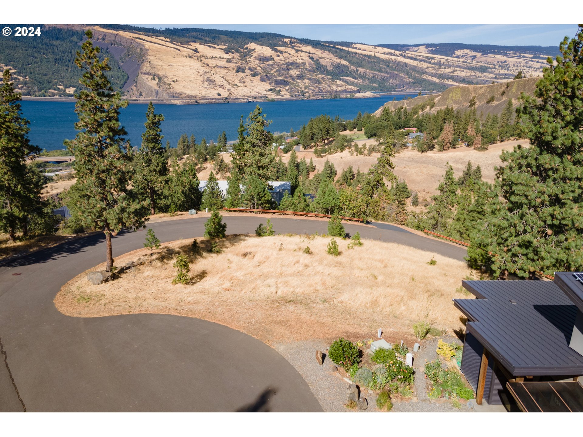 Photo of 371 PONDEROSA PL Mosier OR 97040