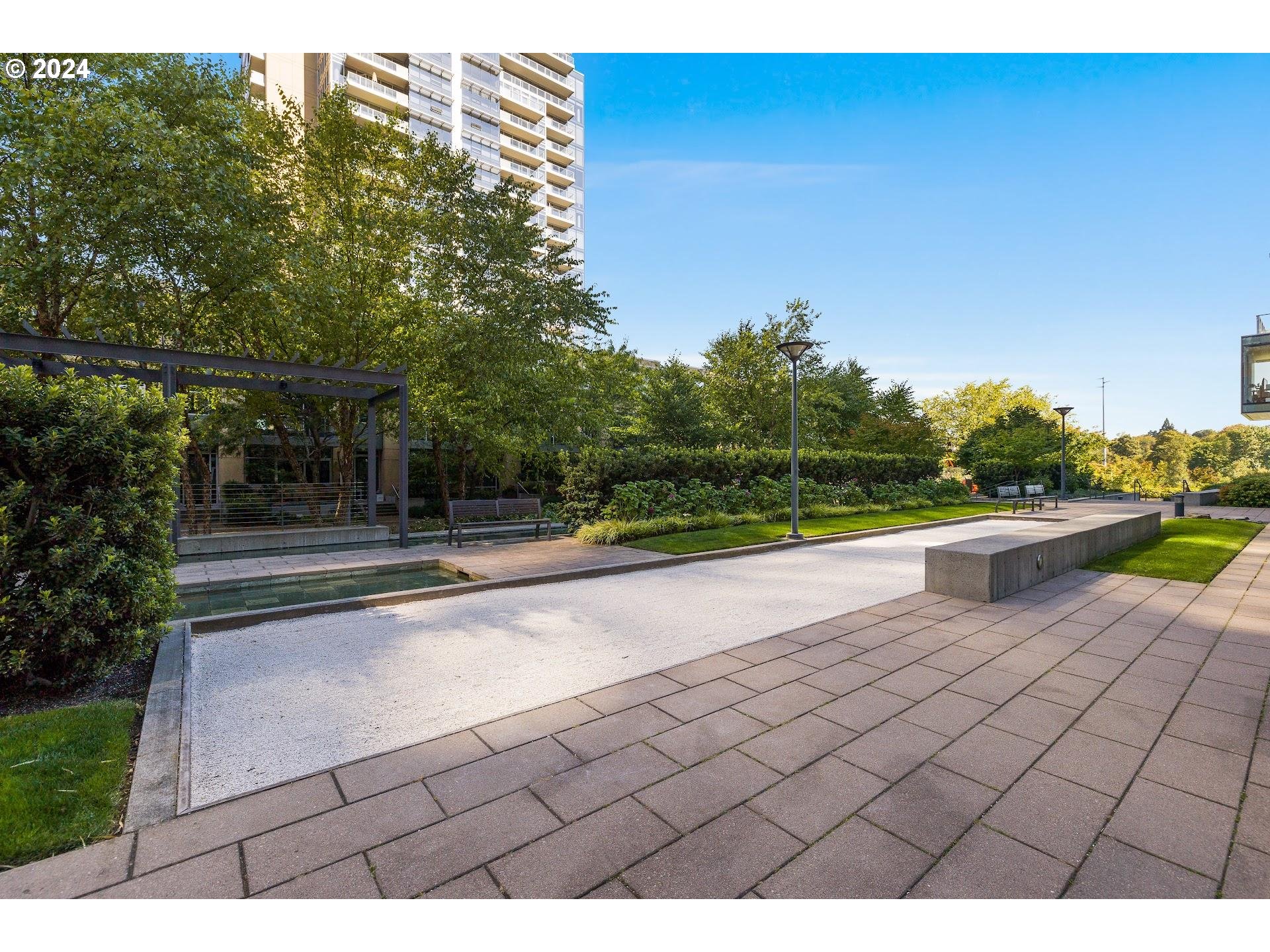 Photo #4: 24217555 Listing 