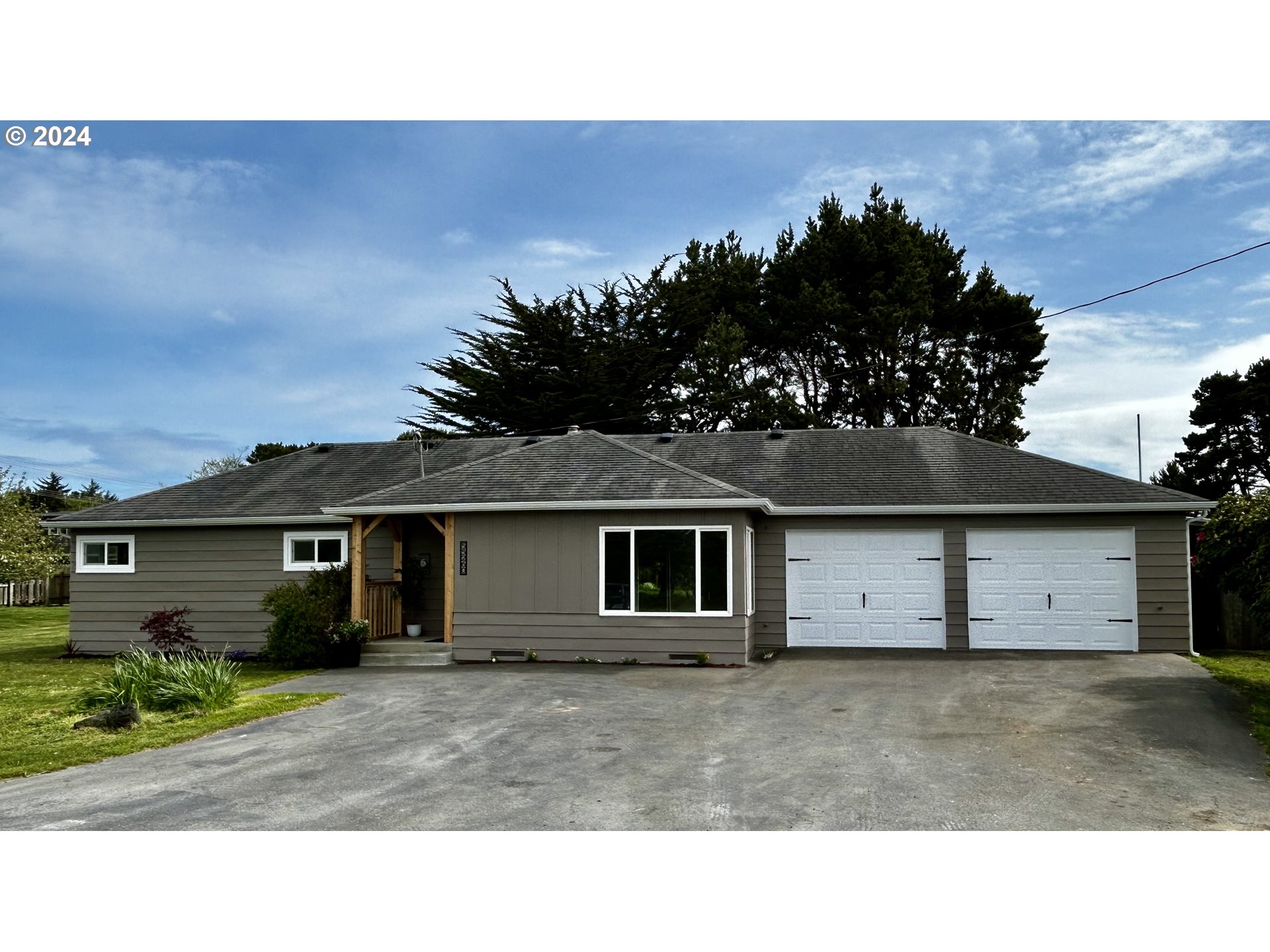 Photo of 55260 ROSA RD Bandon OR 97411