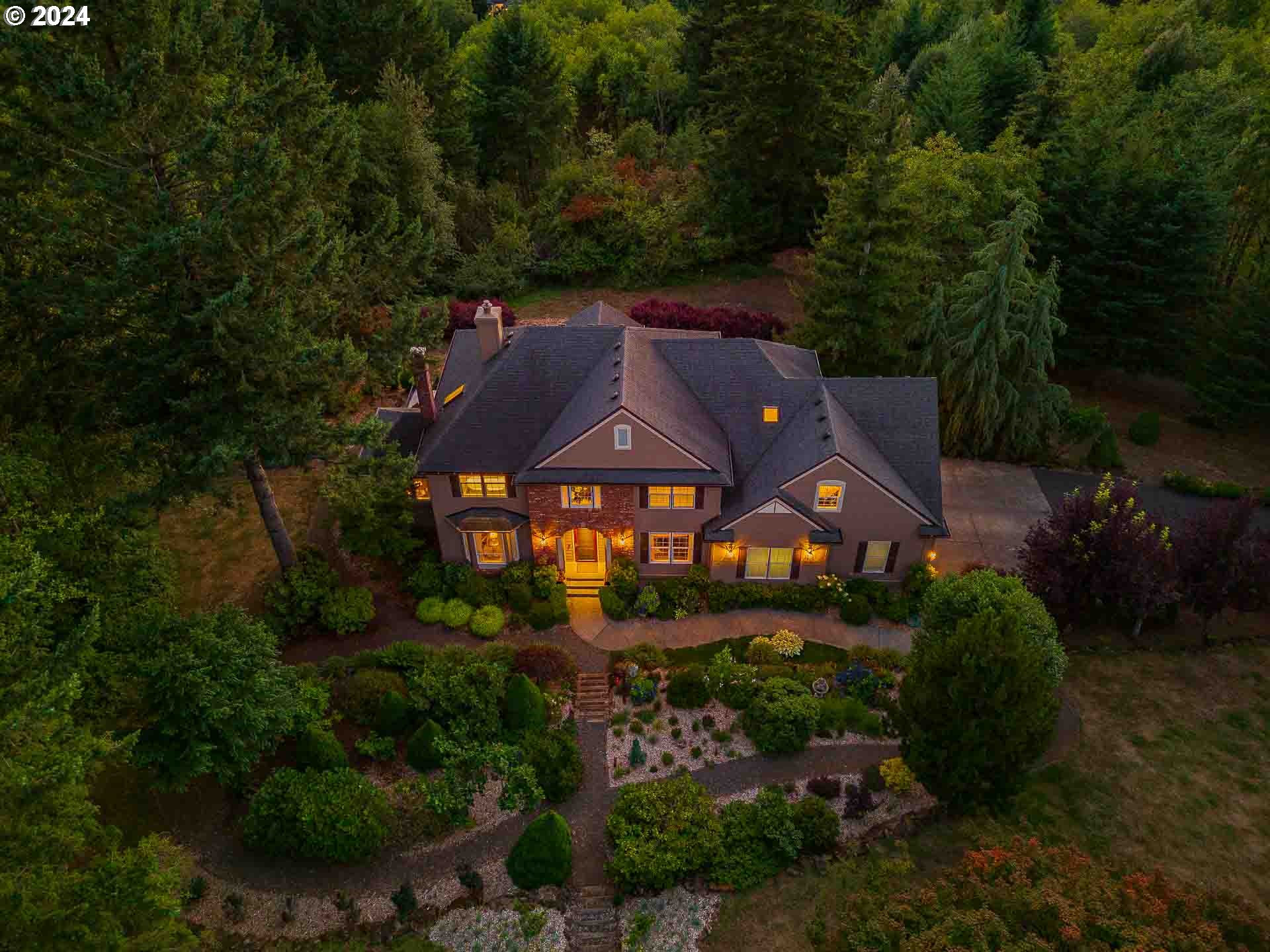 9100 NE Livingston Mountain Ct, Camas, WA 98607