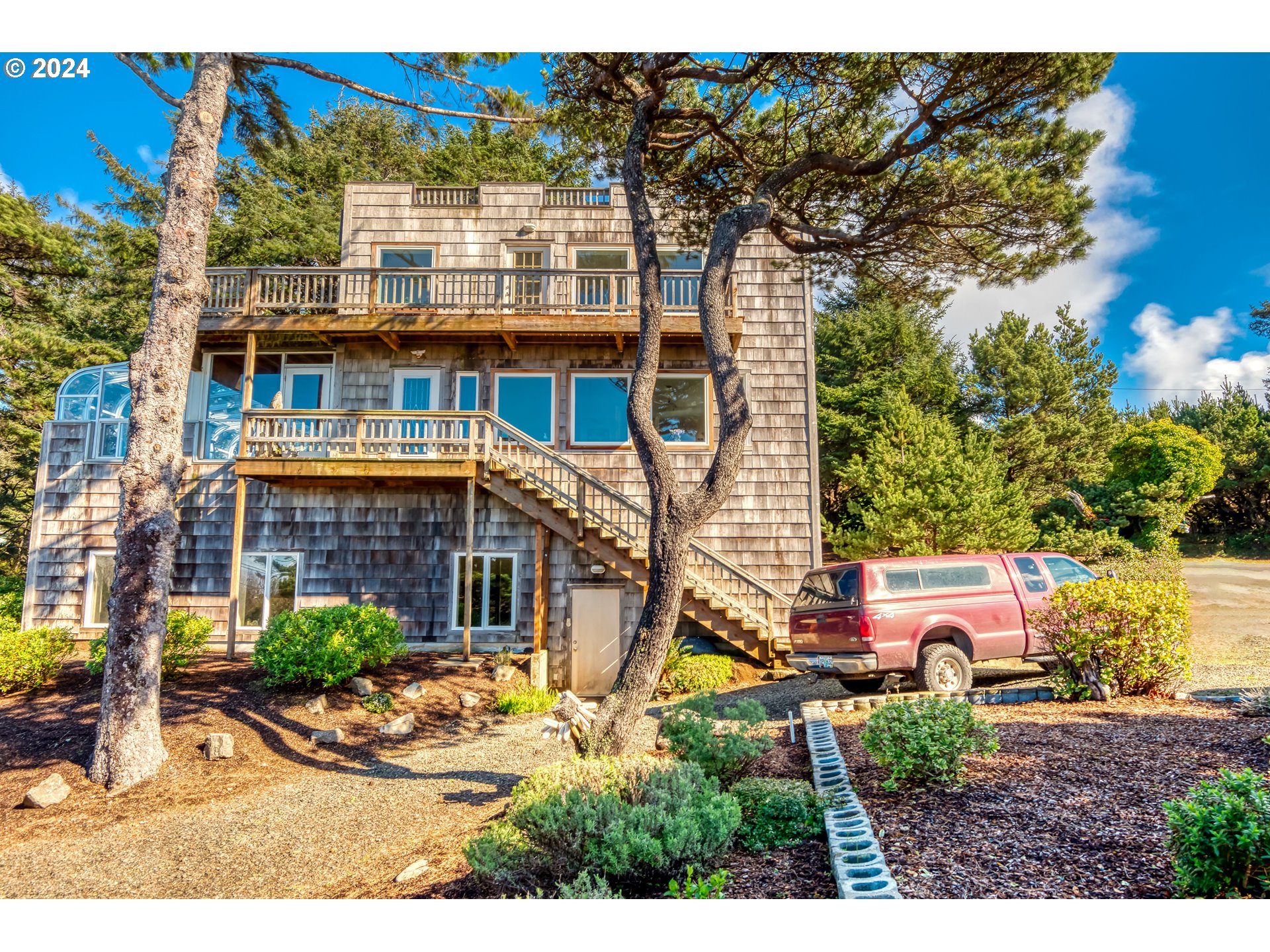 1212 NW CURTIS ST, Seal Rock, OR 