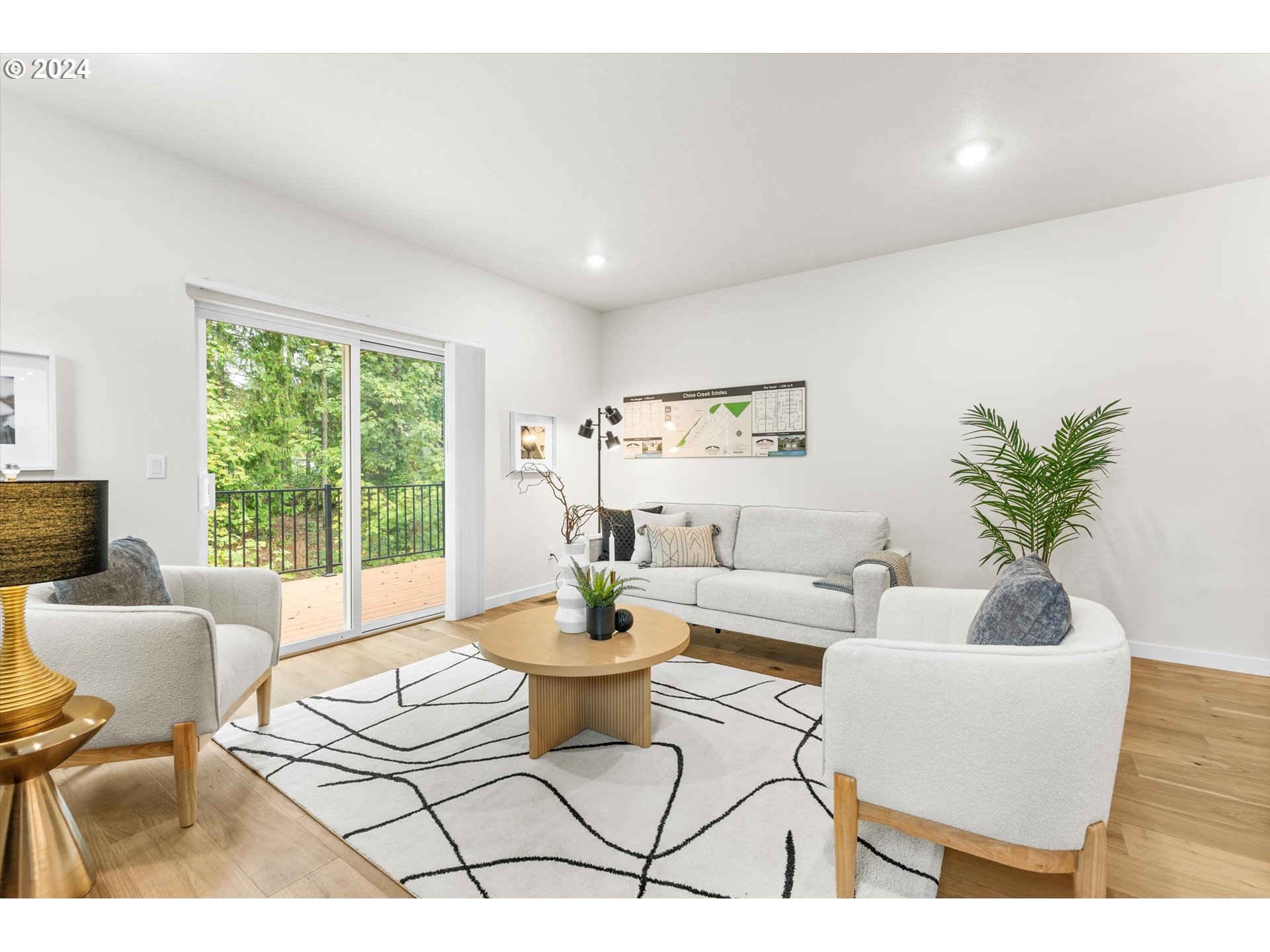 Photo #10: 242275281 Listing: Photo #10