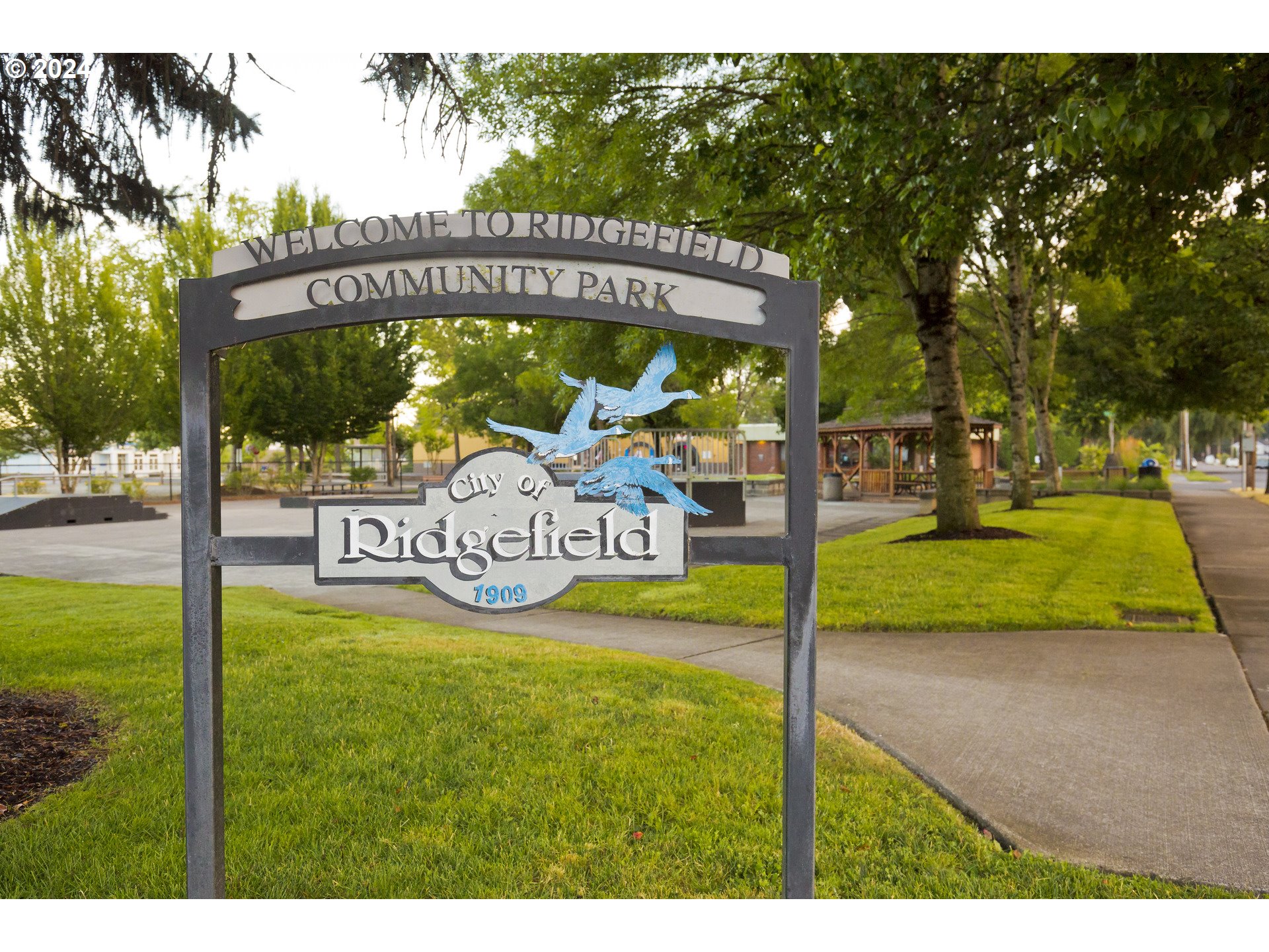 2727 S 9th Way, Ridgefield, WA 98642