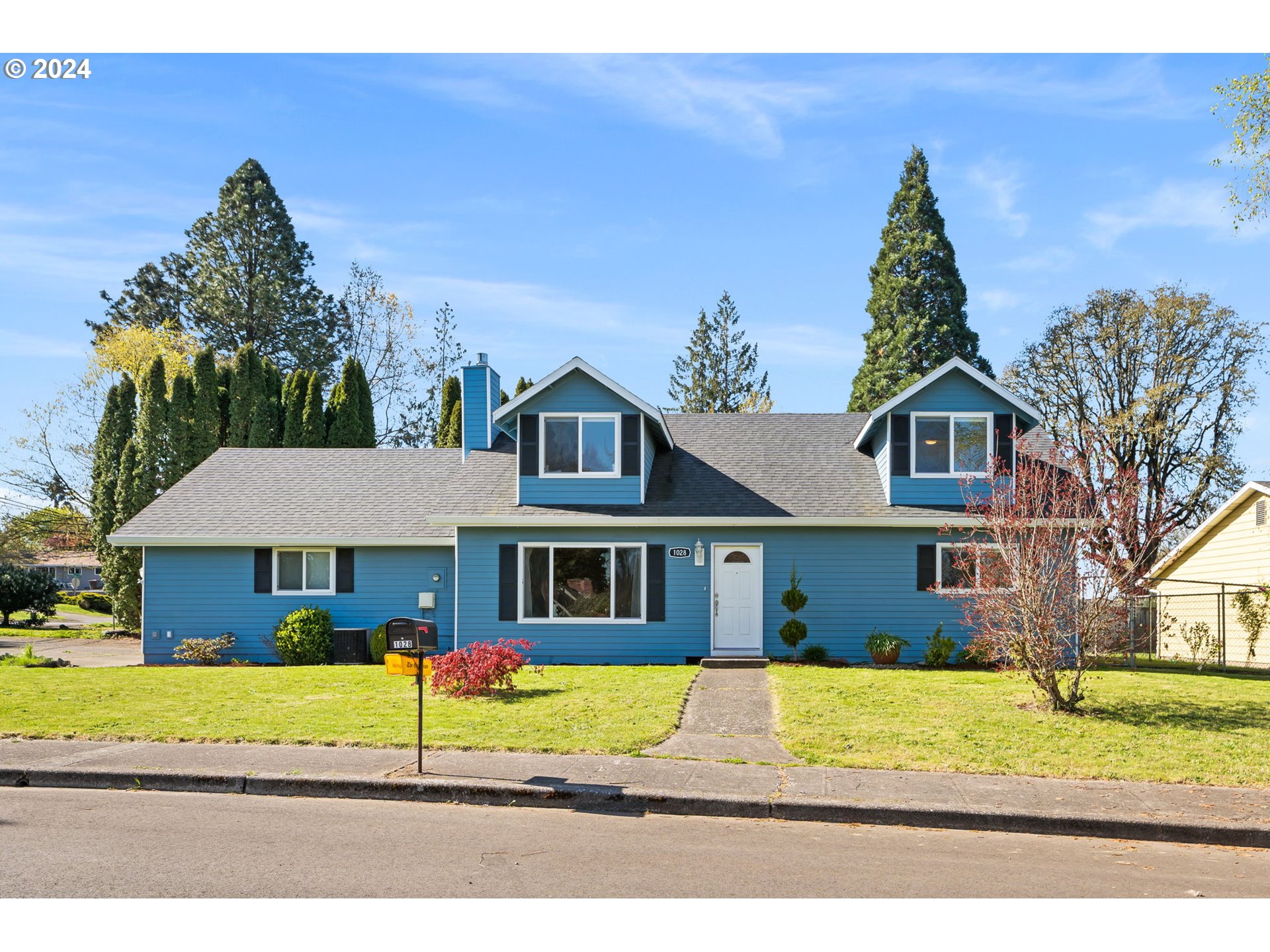 Photo of 1028 DARNIELLE ST Hillsboro OR 97124