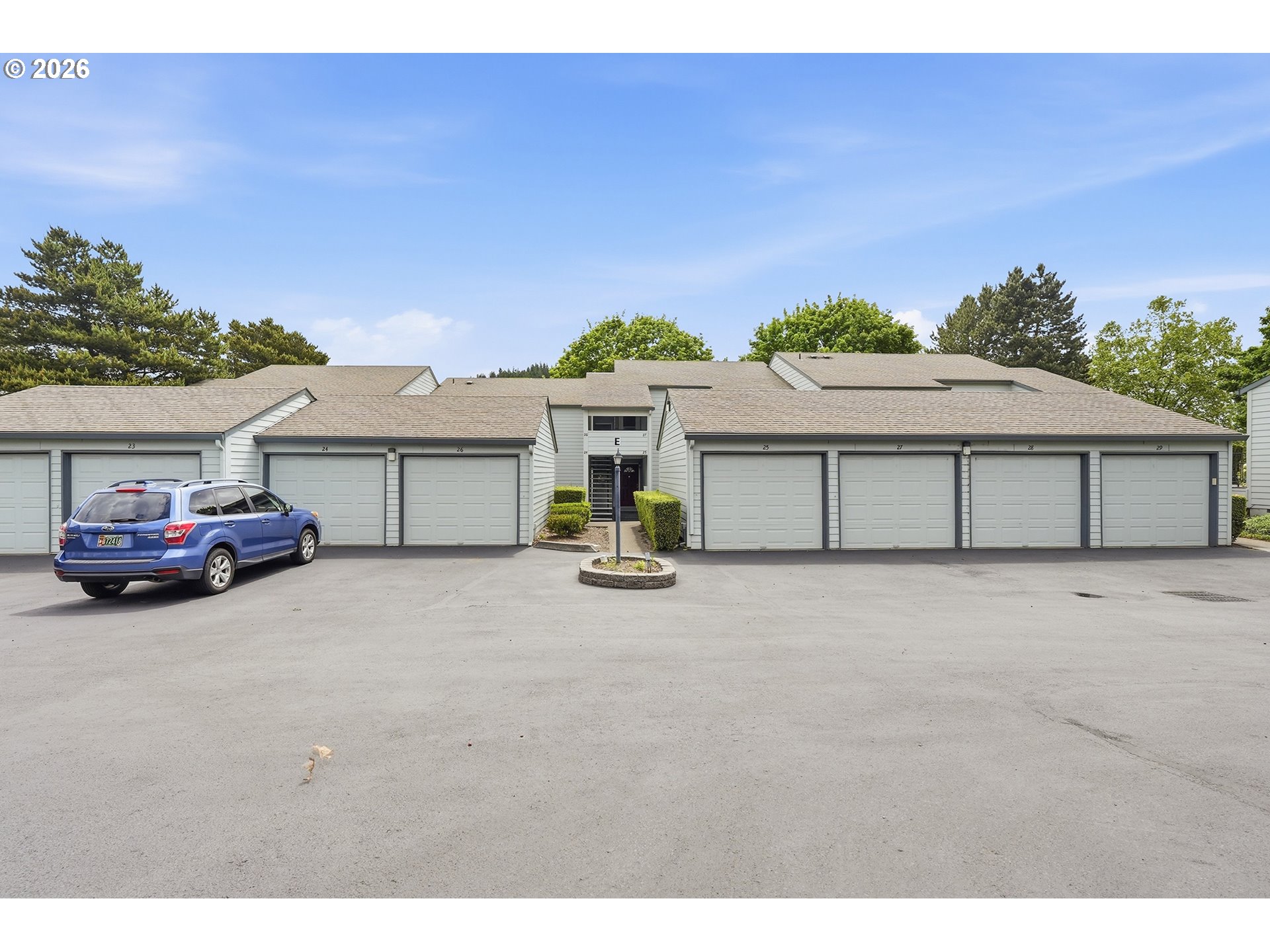Photo #1: 242344240 Listing: Photo #1