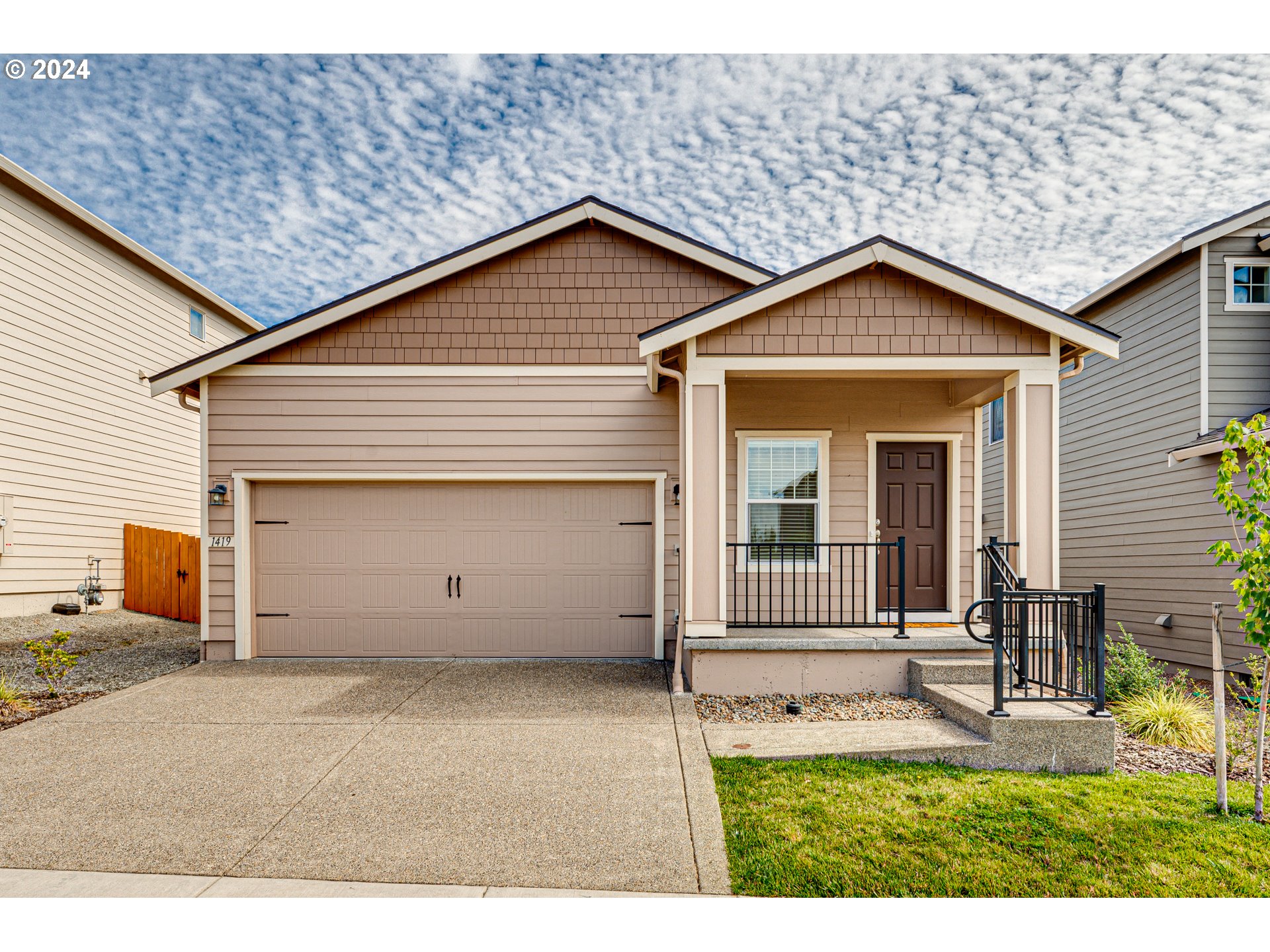 1419 W 16th Cir, La Center, WA 98629