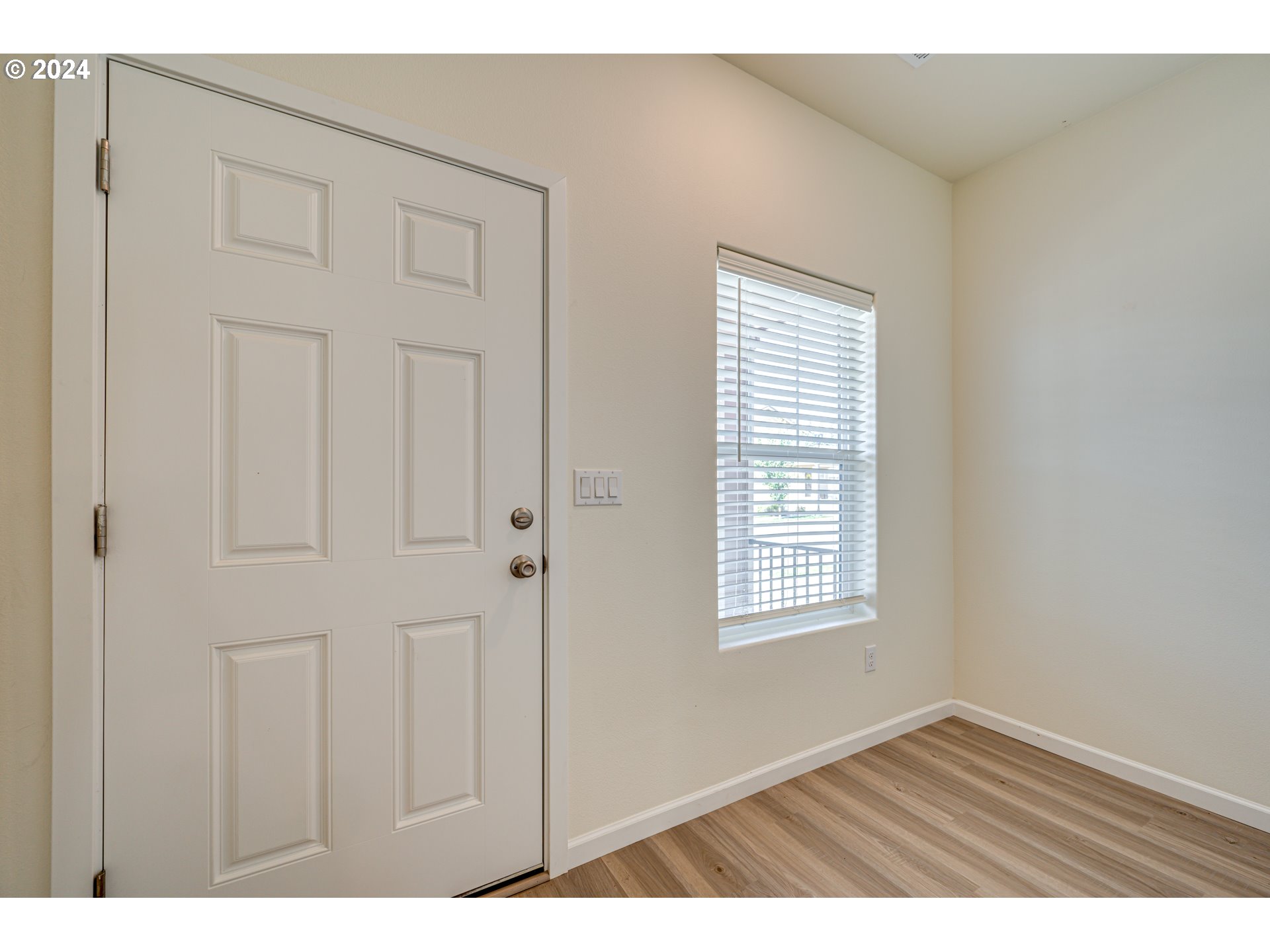 1419 W 16th Cir, La Center, WA 98629